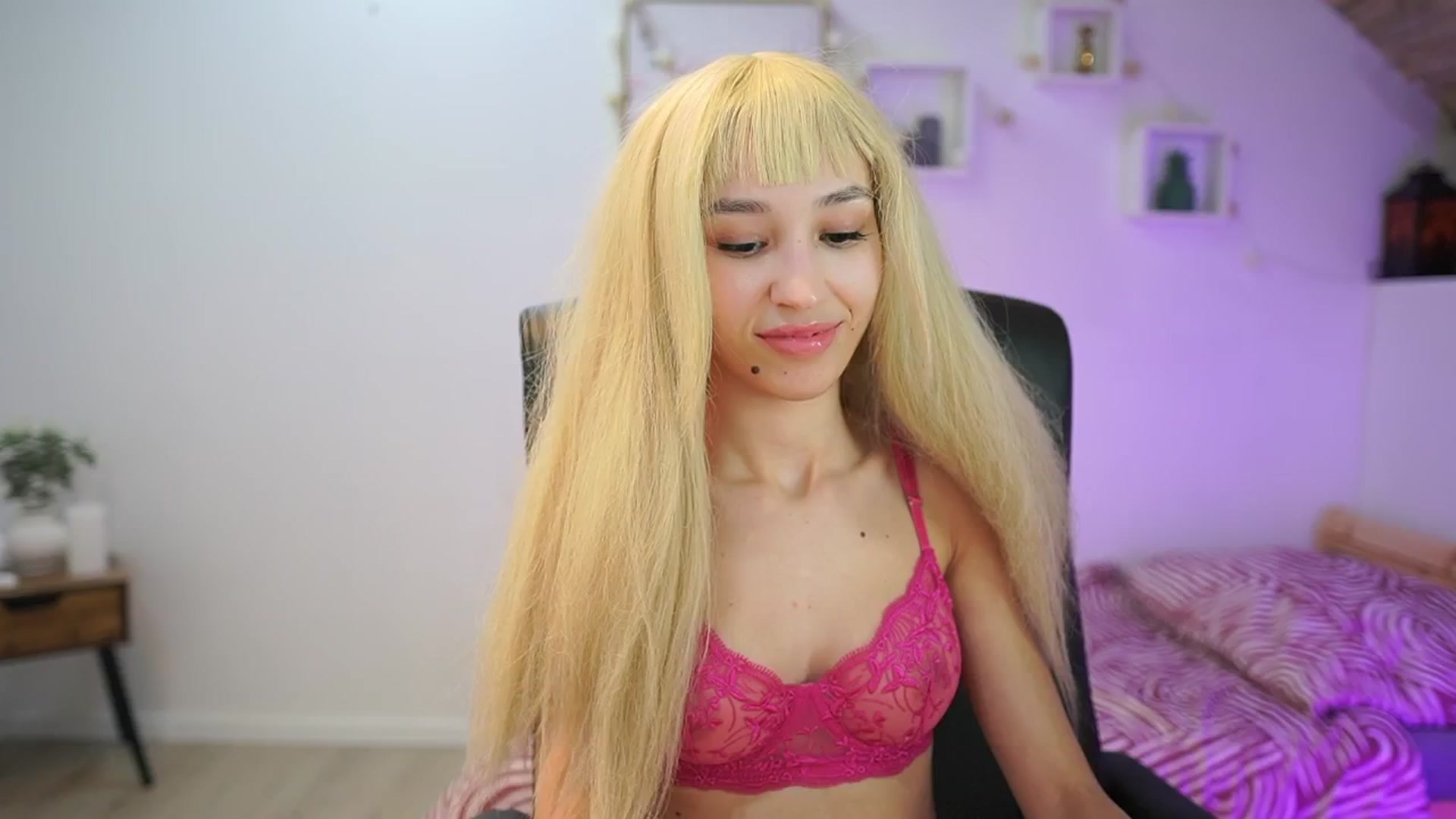 Gallery image thumbnail from Amai__Liu's myfreecams stream on, 11/20/2025, 23:59 image 1 of 20