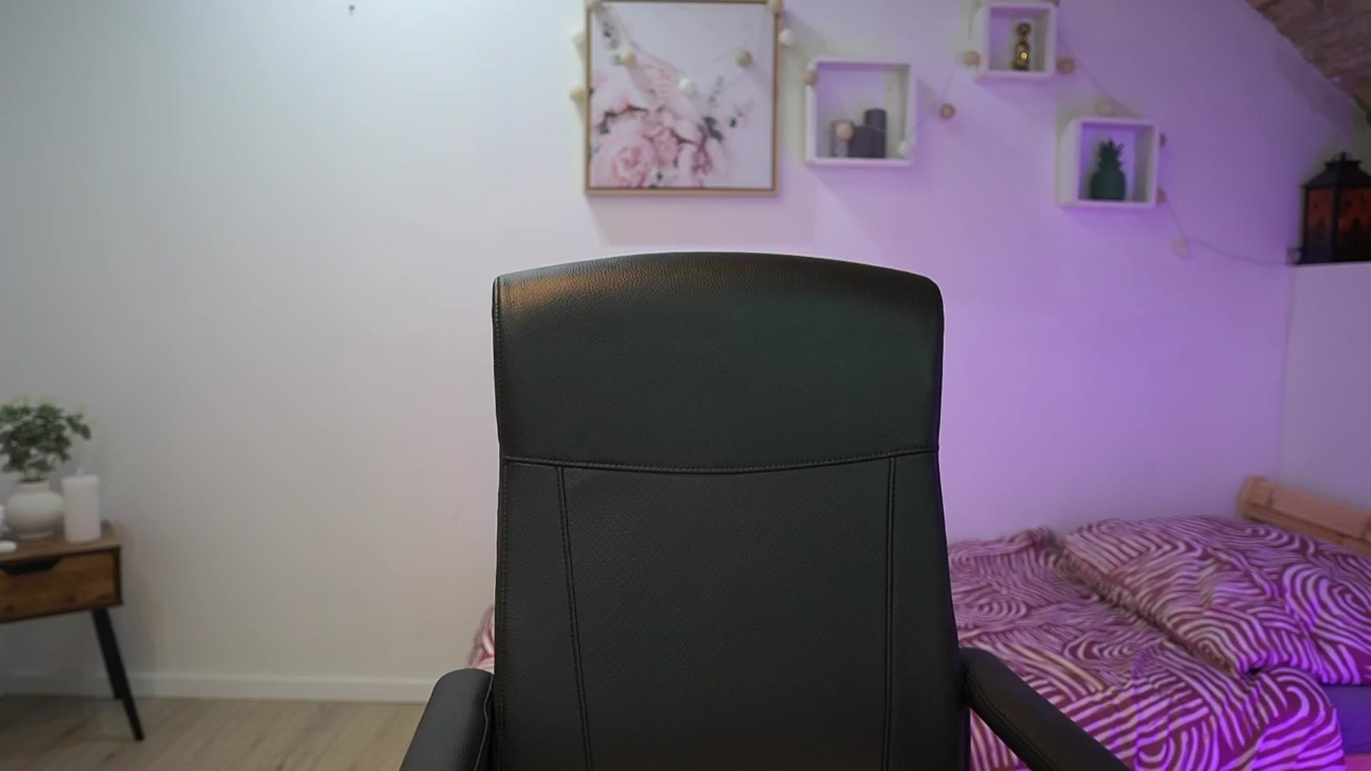 Gallery image thumbnail from Amai__Liu's myfreecams stream on, 11/20/2025, 23:59 image 3 of 20