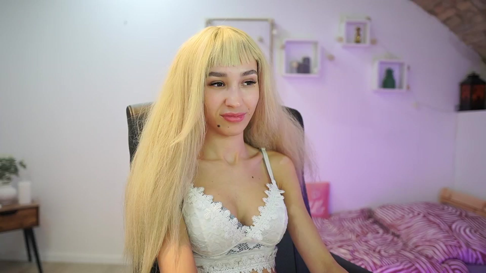 Gallery image thumbnail from Amai__Liu's myfreecams stream on, 12/01/2025, 20:14 image 2 of 20