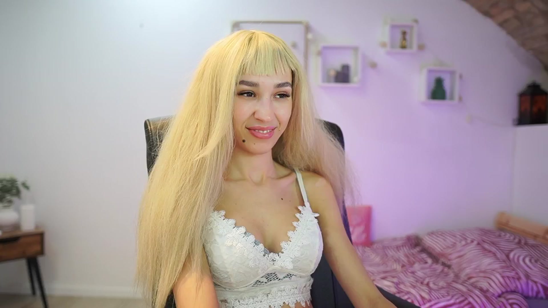 Gallery image thumbnail from Amai__Liu's myfreecams stream on, 12/01/2025, 20:14 image 4 of 20