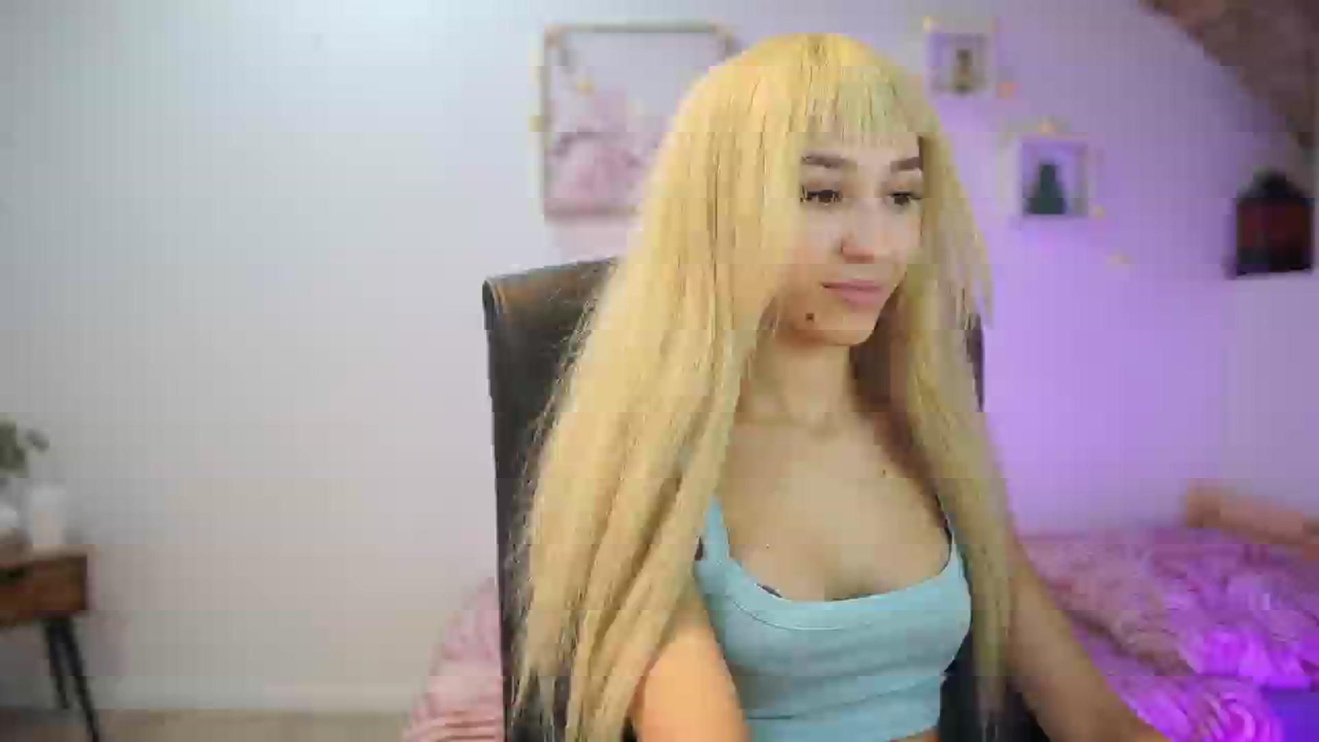 Gallery image thumbnail from Amai__Liu's myfreecams stream on, 12/08/2025, 19:51 image 19 of 20