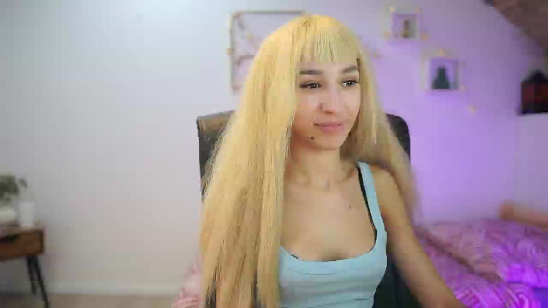Gallery image thumbnail from Amai__Liu's myfreecams stream on, 12/08/2025, 19:51 image 11 of 20