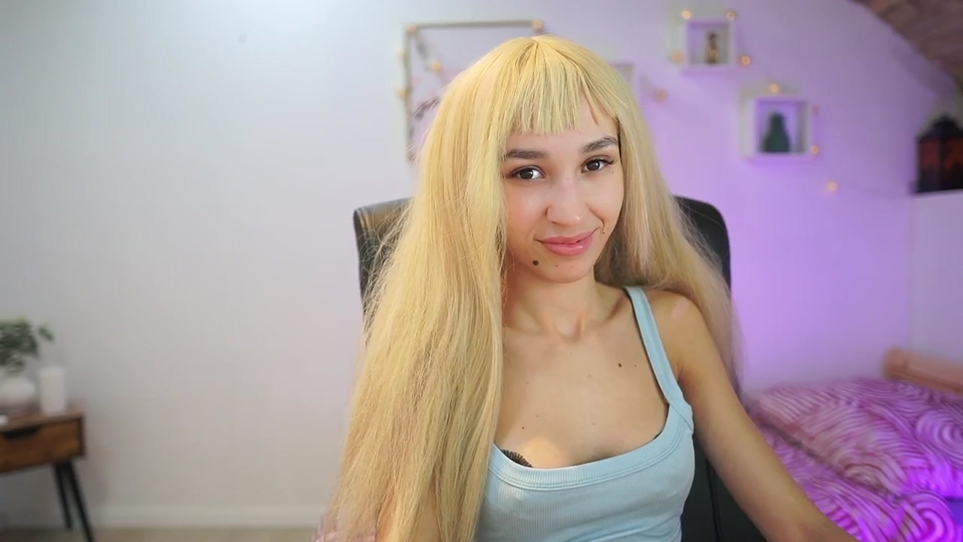 Gallery image thumbnail from Amai__Liu's myfreecams stream on, 12/08/2025, 20:55 image 3 of 20