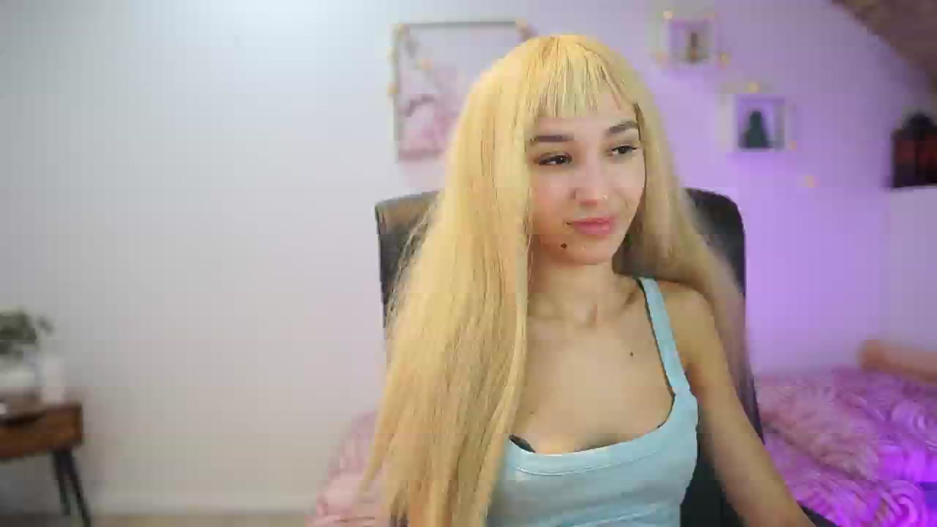 Gallery image thumbnail from Amai__Liu's myfreecams stream on, 12/08/2025, 20:55 image 2 of 20