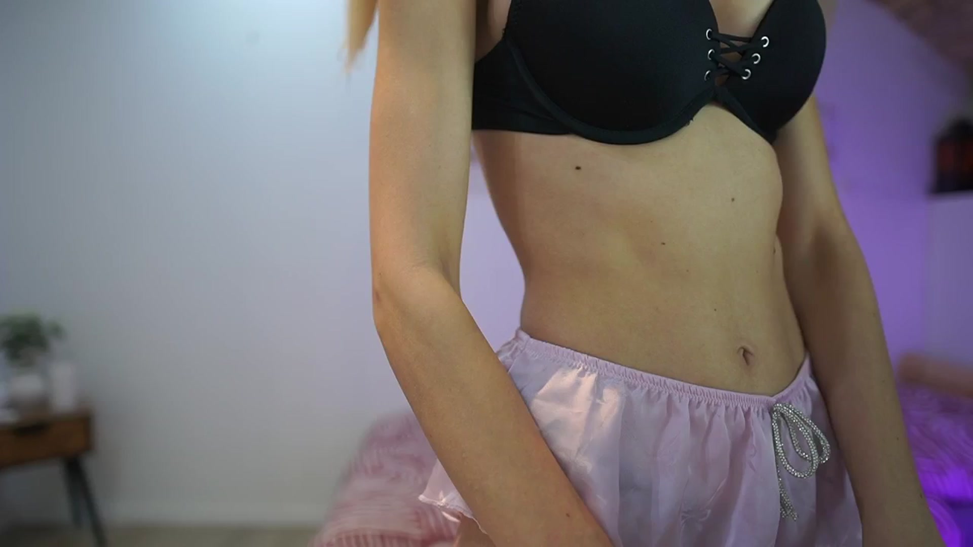 Gallery image thumbnail from Amai__Liu's myfreecams stream on, 12/28/2025, 18:44 image 10 of 20