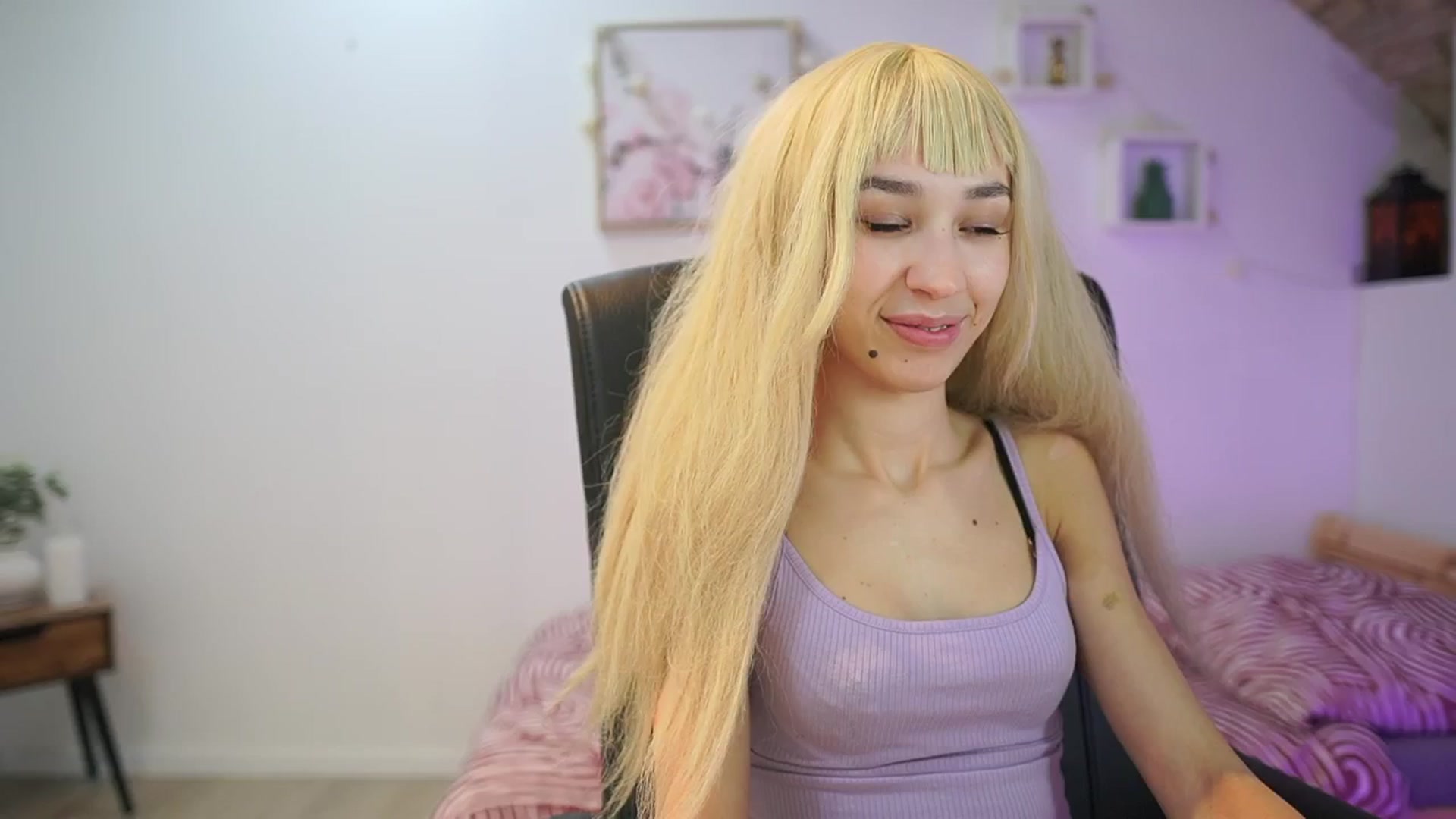 Gallery image thumbnail from Amai__Liu's myfreecams stream on, 01/04/2026, 19:51 image 12 of 20