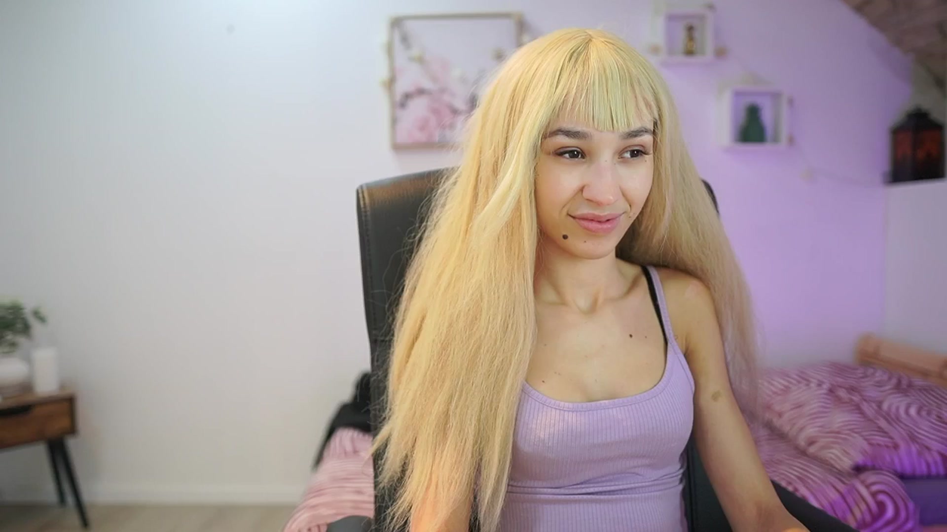 Gallery image thumbnail from Amai__Liu's myfreecams stream on, 01/04/2026, 19:51 image 1 of 20