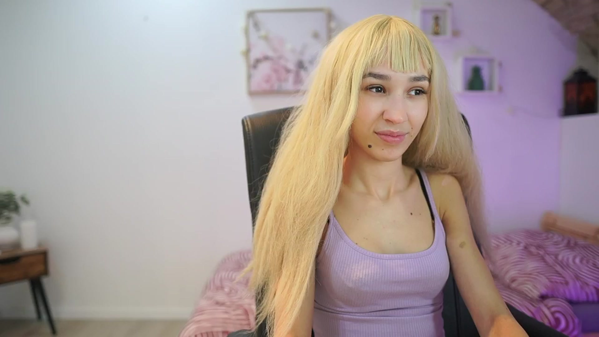 Gallery image thumbnail from Amai__Liu's myfreecams stream on, 01/04/2026, 19:51 image 9 of 20