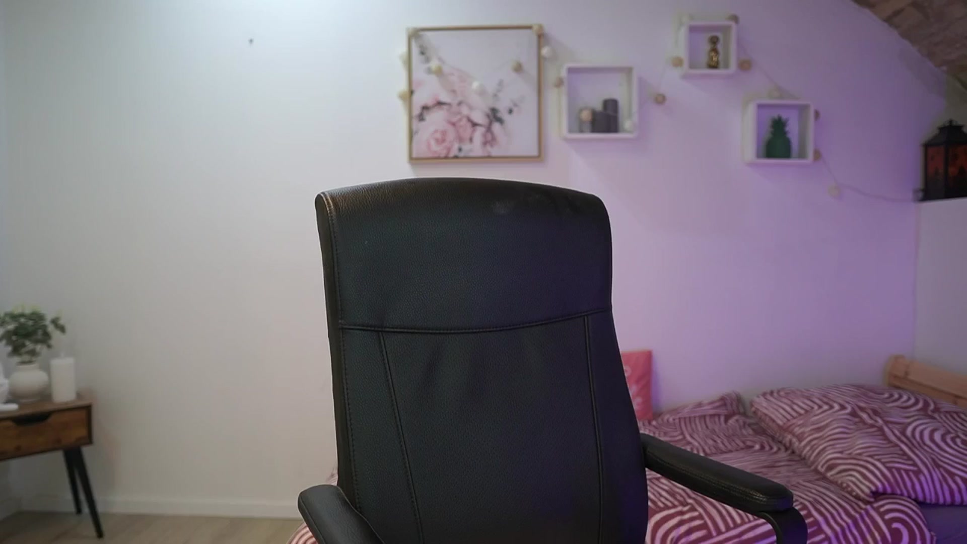 Gallery image thumbnail from Amai__Liu's myfreecams stream on, 01/04/2026, 23:40 image 8 of 20