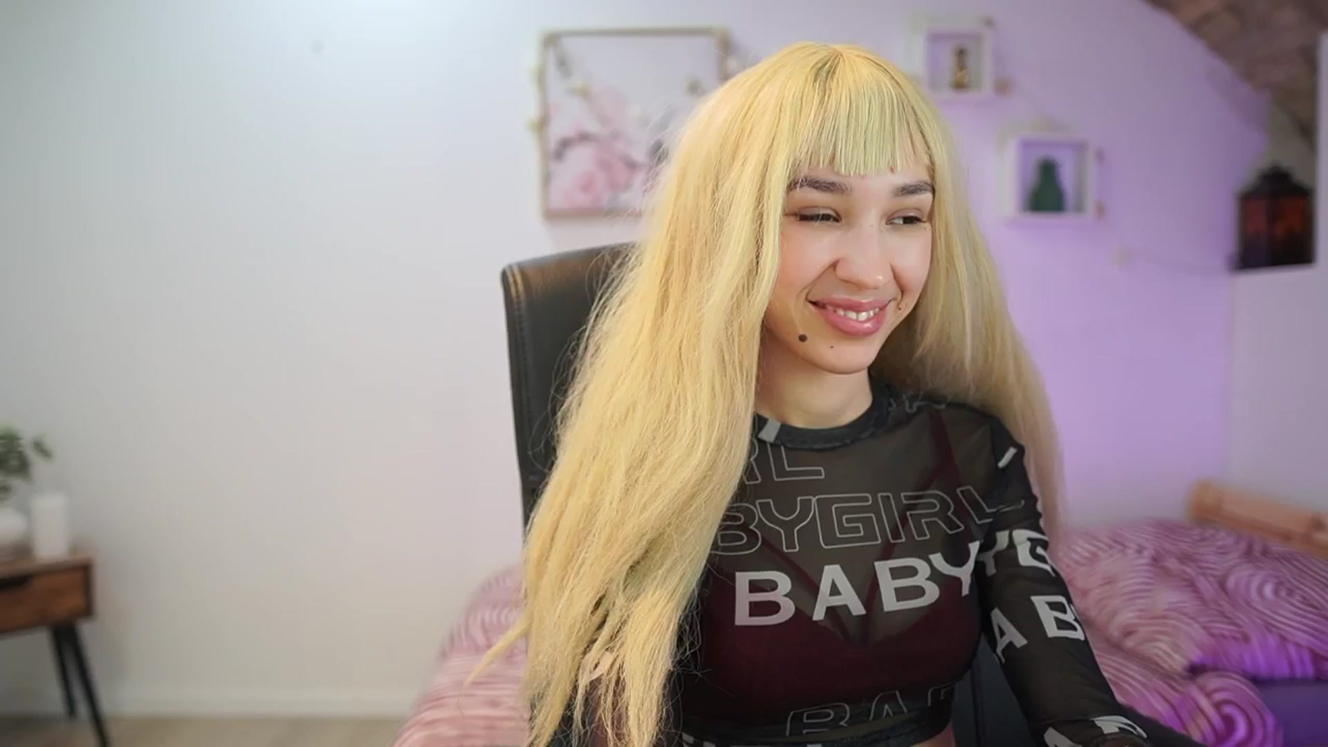 Gallery image thumbnail from Amai__Liu's myfreecams stream on, 01/05/2026, 15:42 image 12 of 20