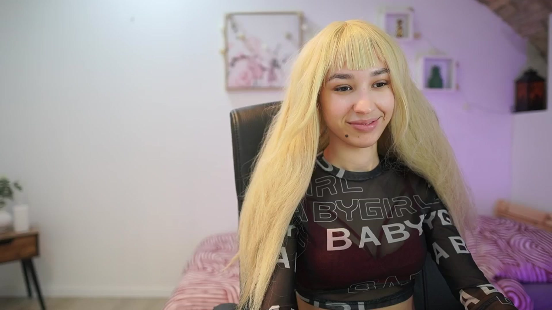 Gallery image thumbnail from Amai__Liu's myfreecams stream on, 01/05/2026, 15:42 image 18 of 20