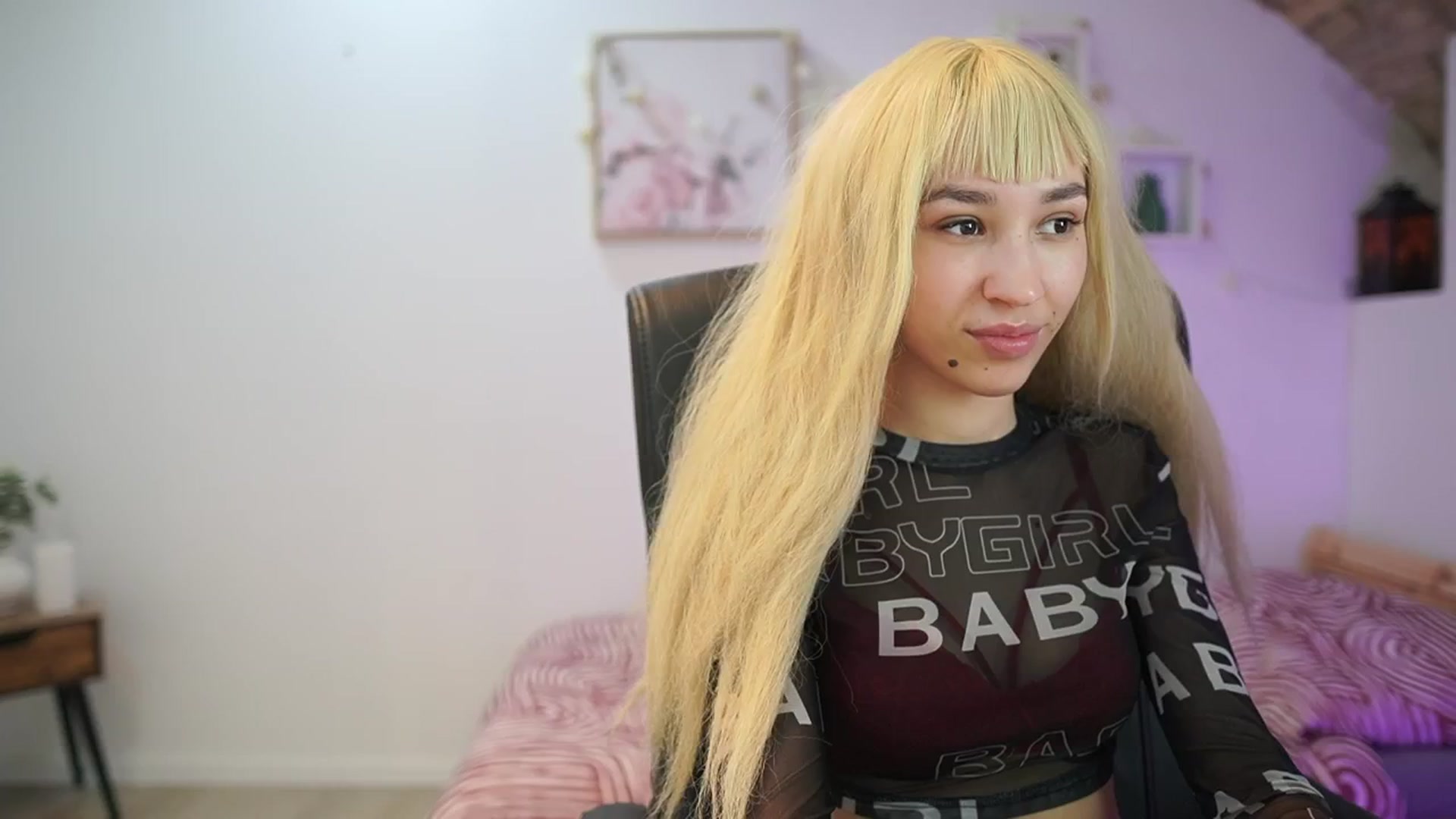 Gallery image thumbnail from Amai__Liu's myfreecams stream on, 01/05/2026, 15:42 image 14 of 20