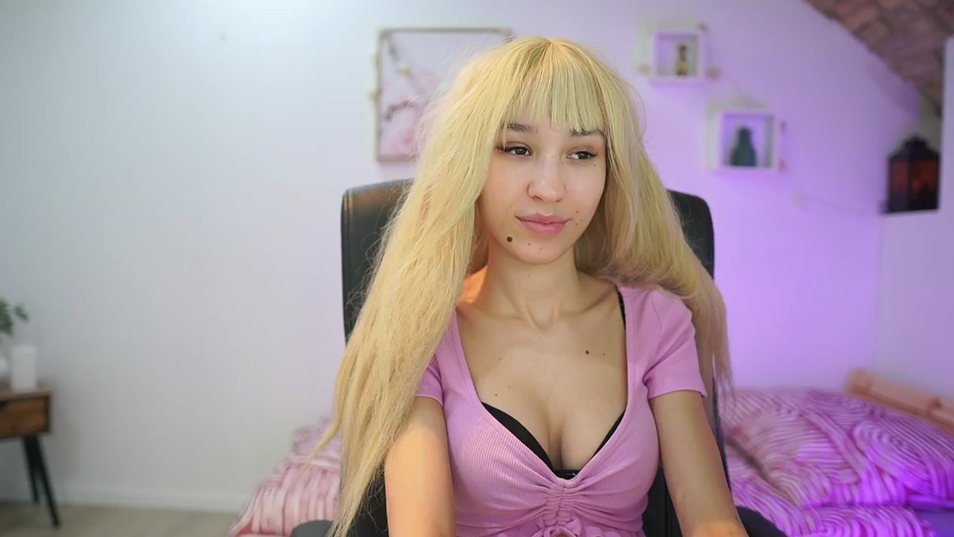 Gallery image thumbnail from Amai__Liu's myfreecams stream on, 01/29/2026, 15:08 image 5 of 20