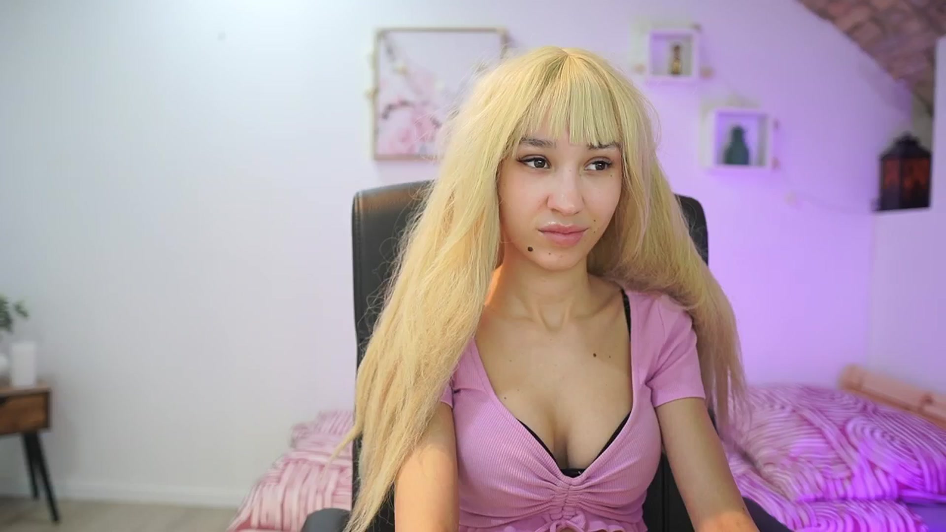 Gallery image thumbnail from Amai__Liu's myfreecams stream on, 01/29/2026, 15:08 image 6 of 20