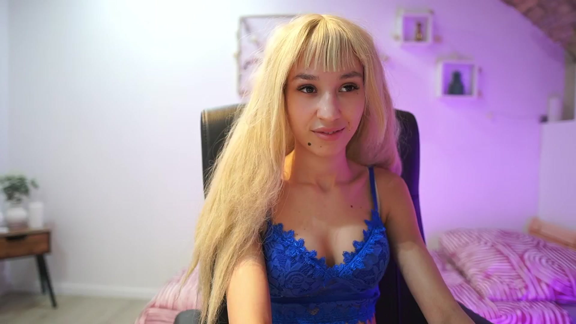 Gallery image thumbnail from Amai__Liu's myfreecams stream on, 02/24/2026, 15:24 image 5 of 20