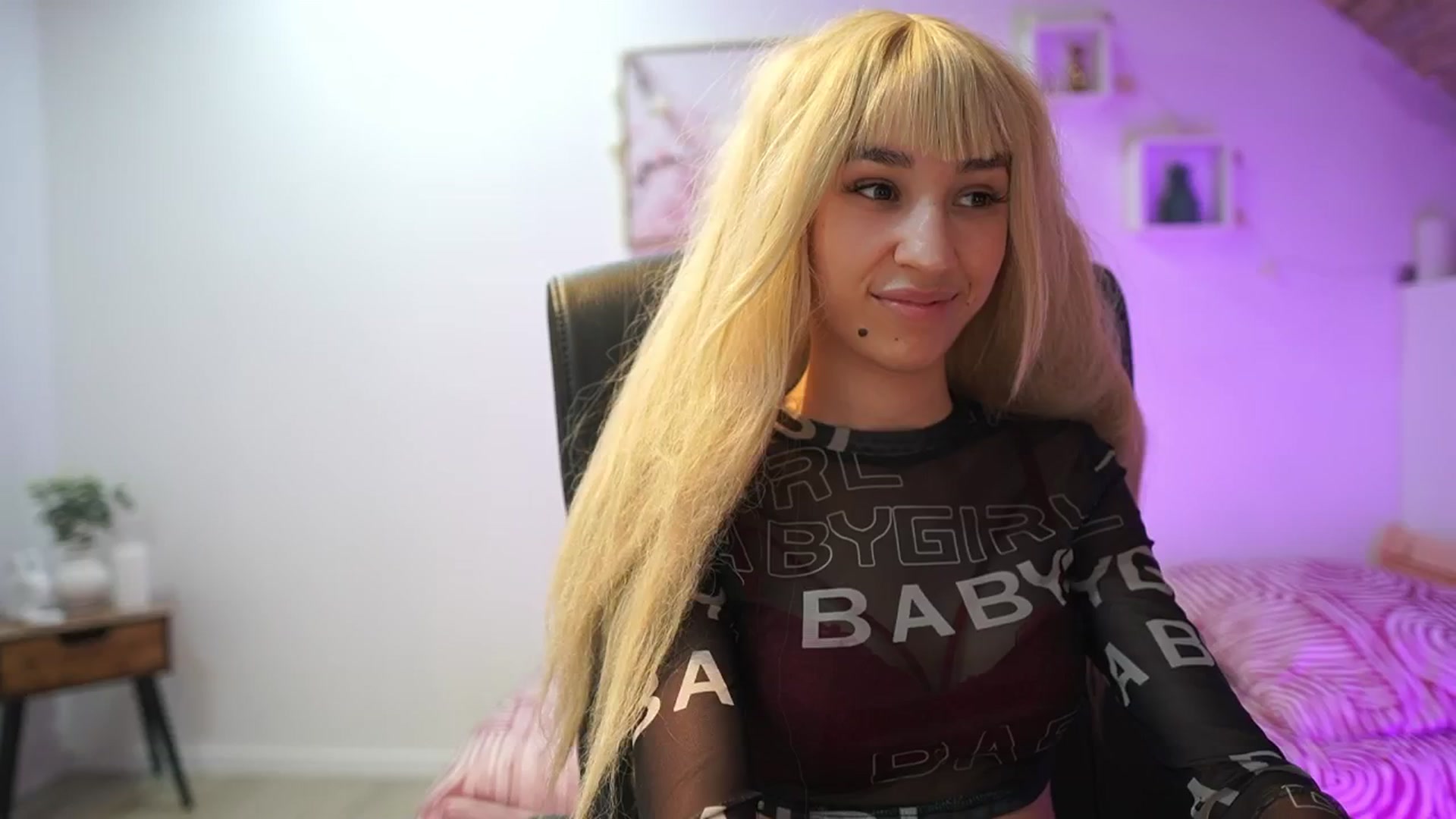 Gallery image thumbnail from Amai__Liu's myfreecams stream on, 03/08/2026, 15:23 image 12 of 20