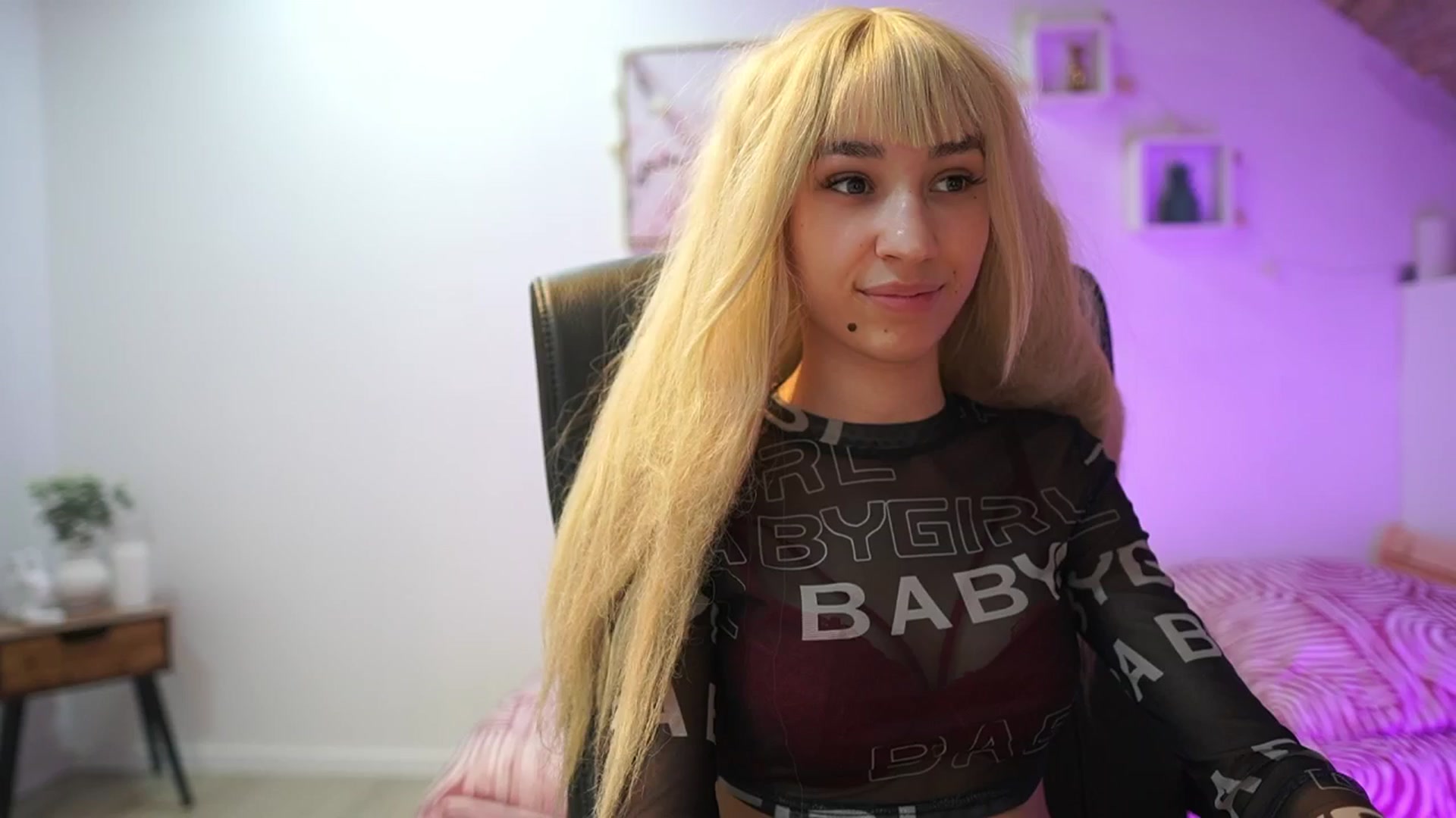 Gallery image thumbnail from Amai__Liu's myfreecams stream on, 03/08/2026, 15:23 image 11 of 20