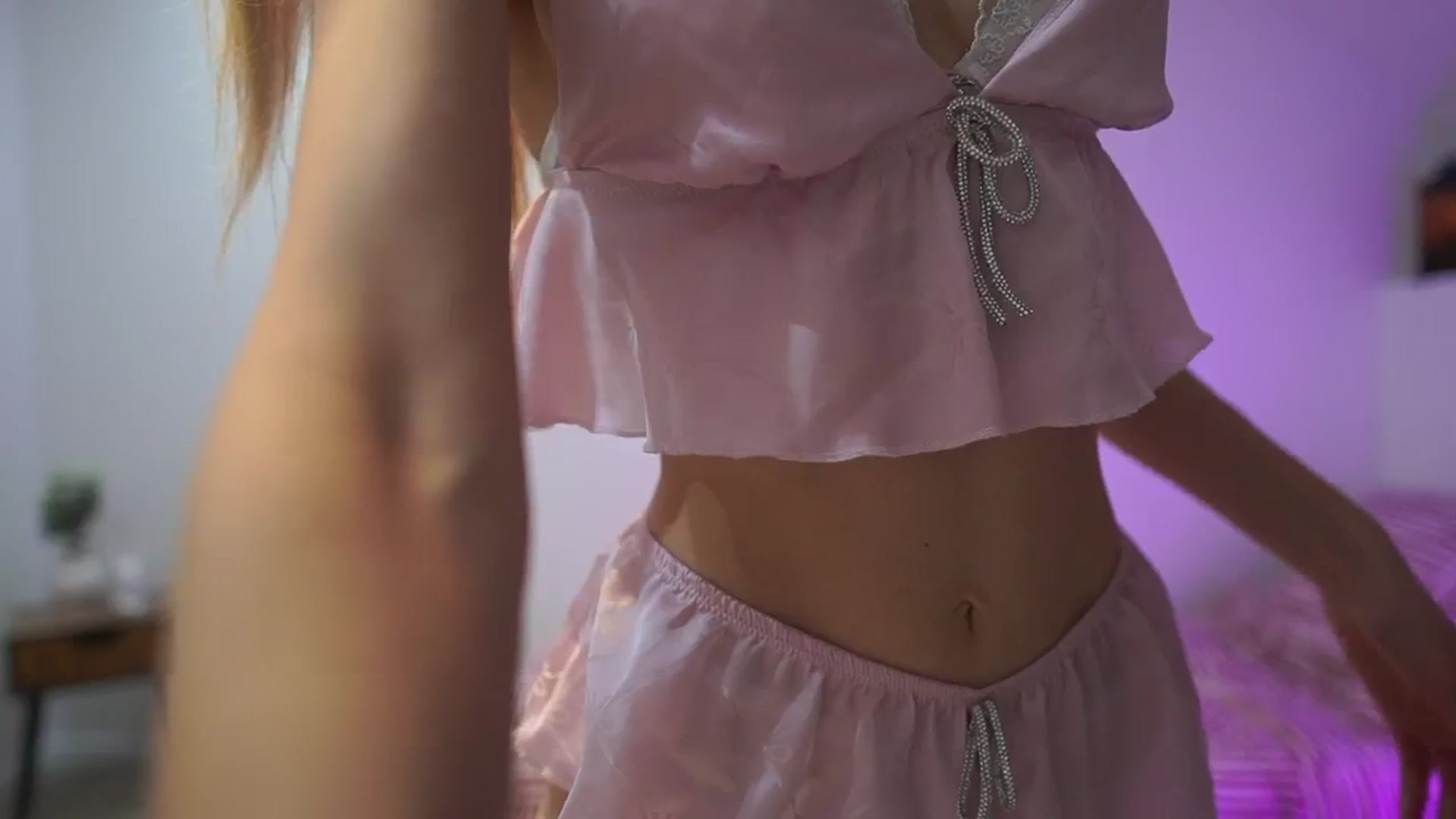 Gallery image thumbnail from Amai__Liu's myfreecams stream on, 03/17/2026, 10:57 image 14 of 20