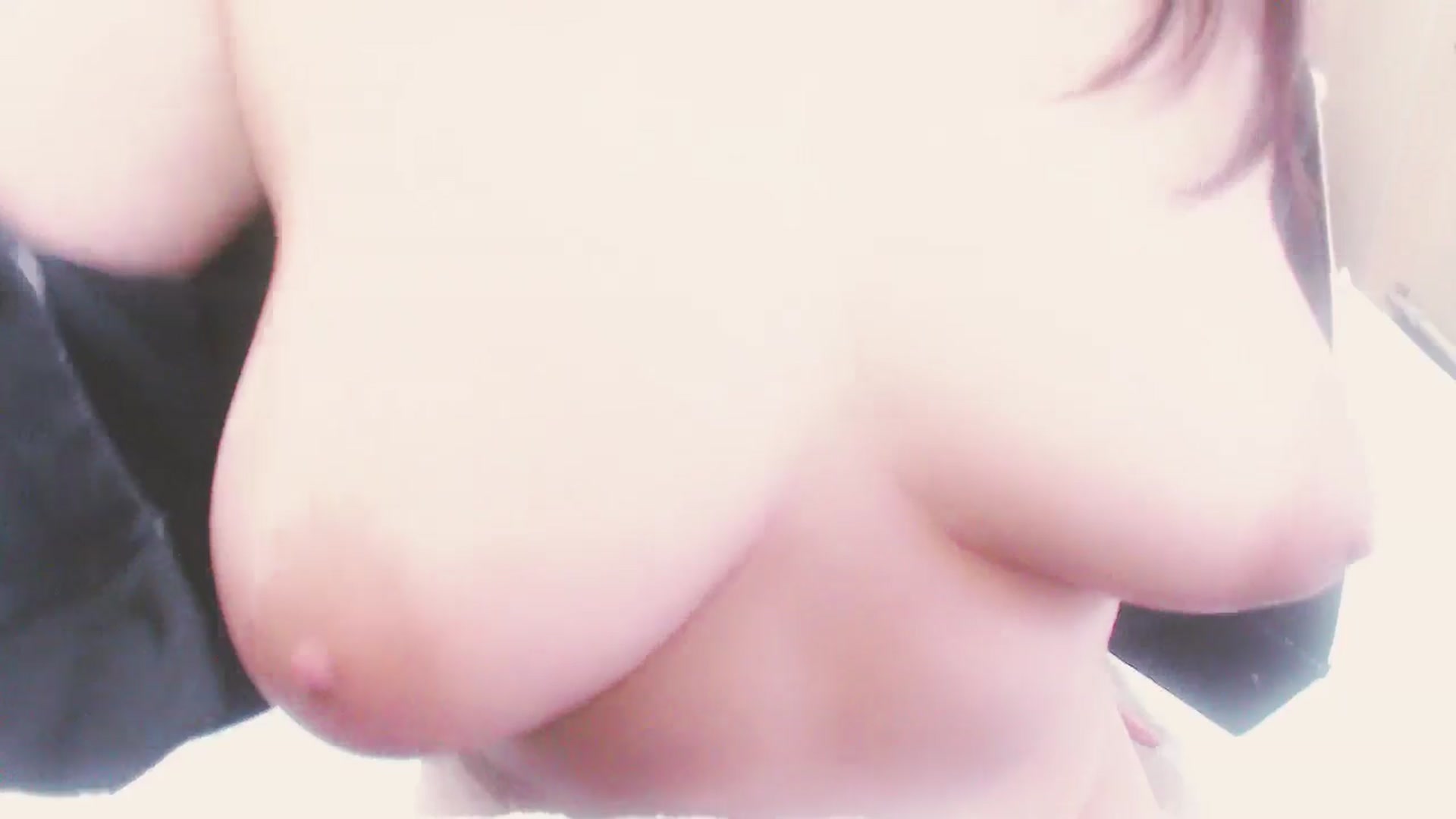 Gallery image thumbnail from AmalChan's myfreecams stream on, 05/27/2024, 07:54 image 3 of 20
