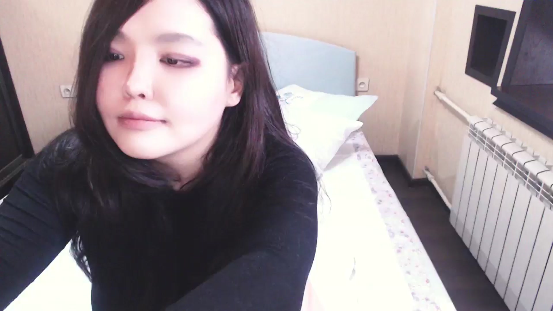Gallery image thumbnail from AmalJPN's myfreecams stream on, 09/23/2024, 06:23 image 13 of 20