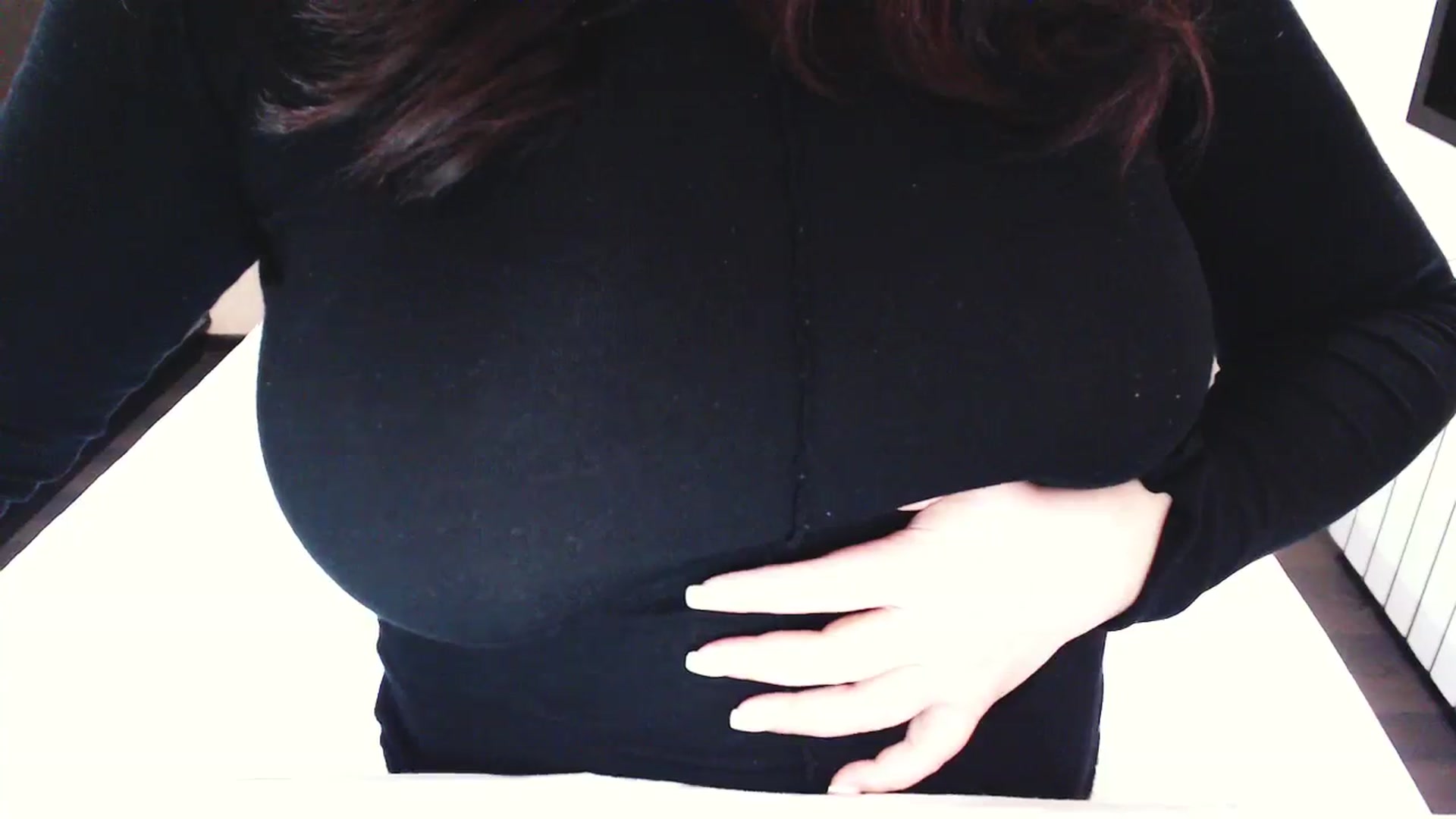 Gallery image thumbnail from AmalSan's myfreecams stream on, 03/13/2024, 07:01 image 18 of 20