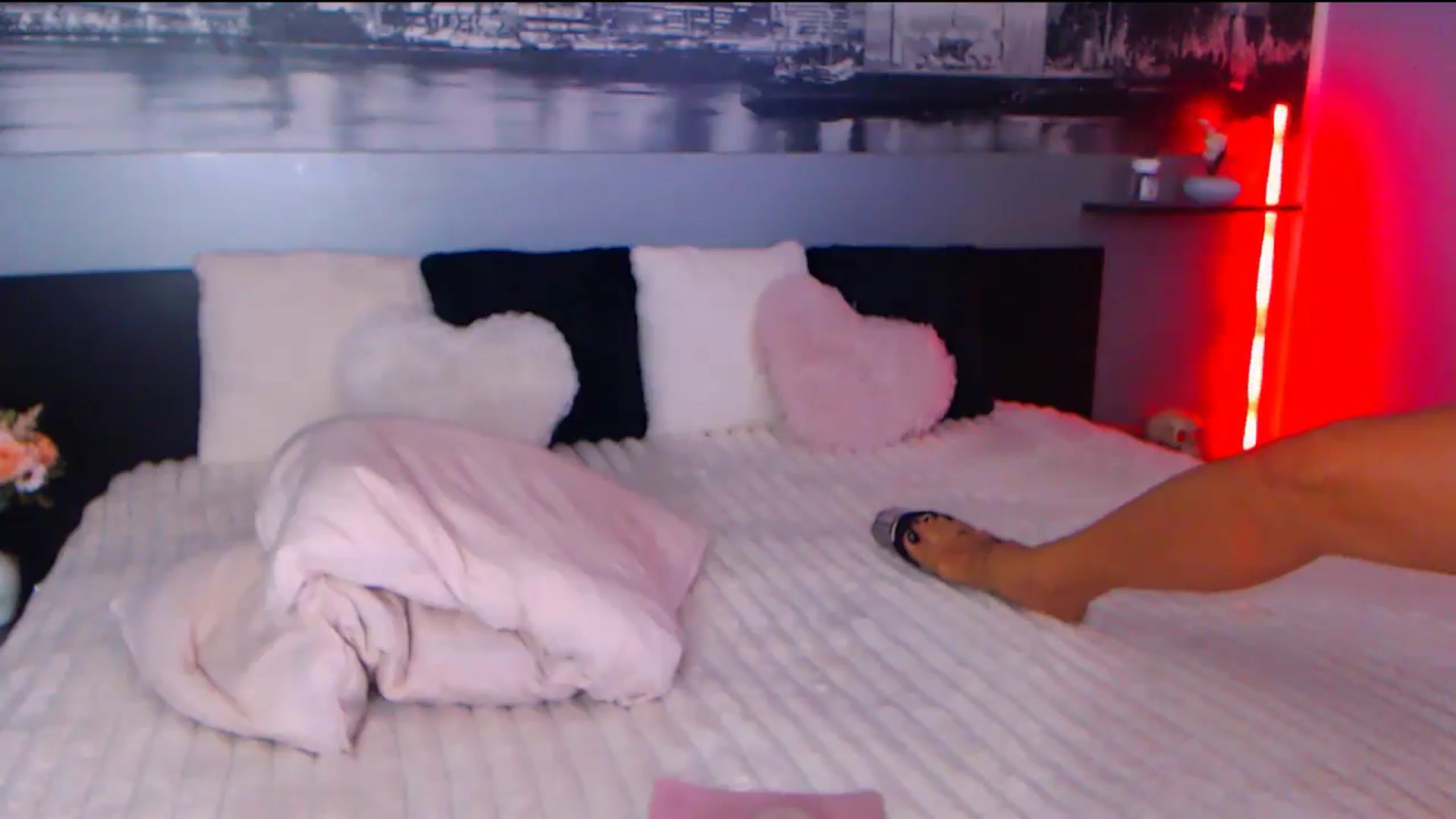 Gallery image thumbnail from AmaliaA's myfreecams stream on, 08/17/2025, 11:28 image 20 of 20
