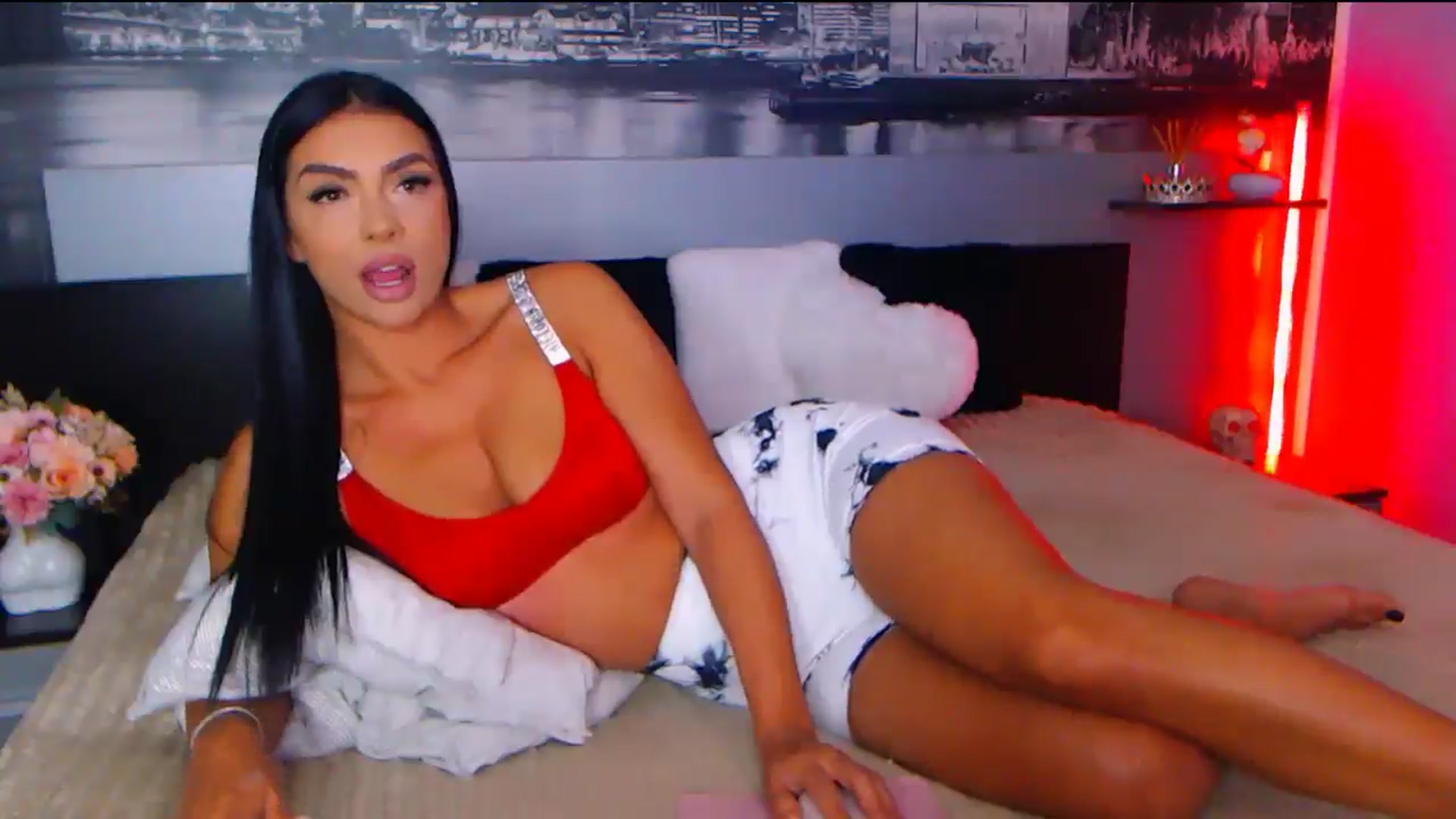 Gallery image thumbnail from AmaliaA's myfreecams stream on, 09/19/2025, 10:10 image 13 of 20