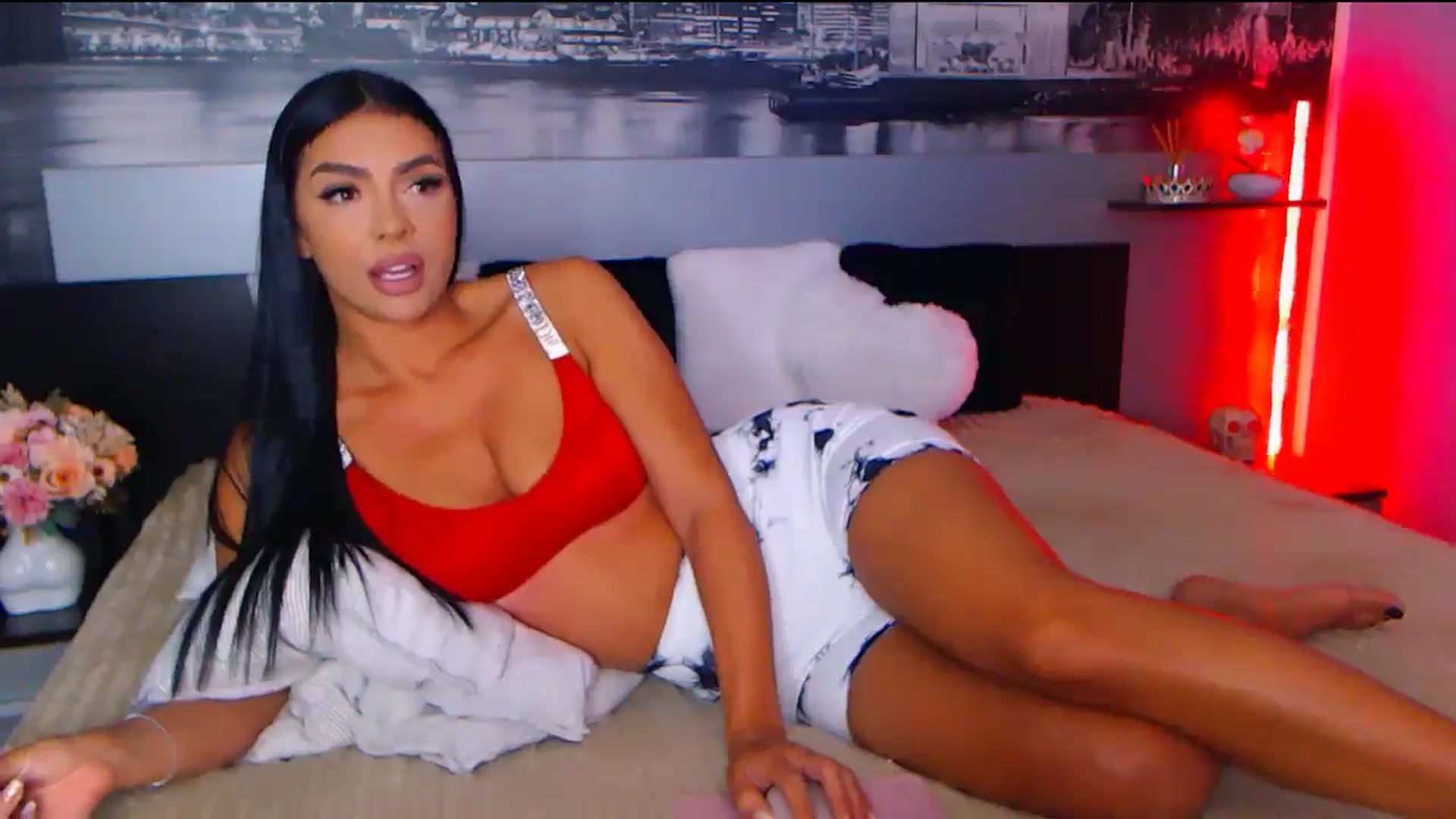 Gallery image thumbnail from AmaliaA's myfreecams stream on, 09/19/2025, 10:10 image 9 of 20