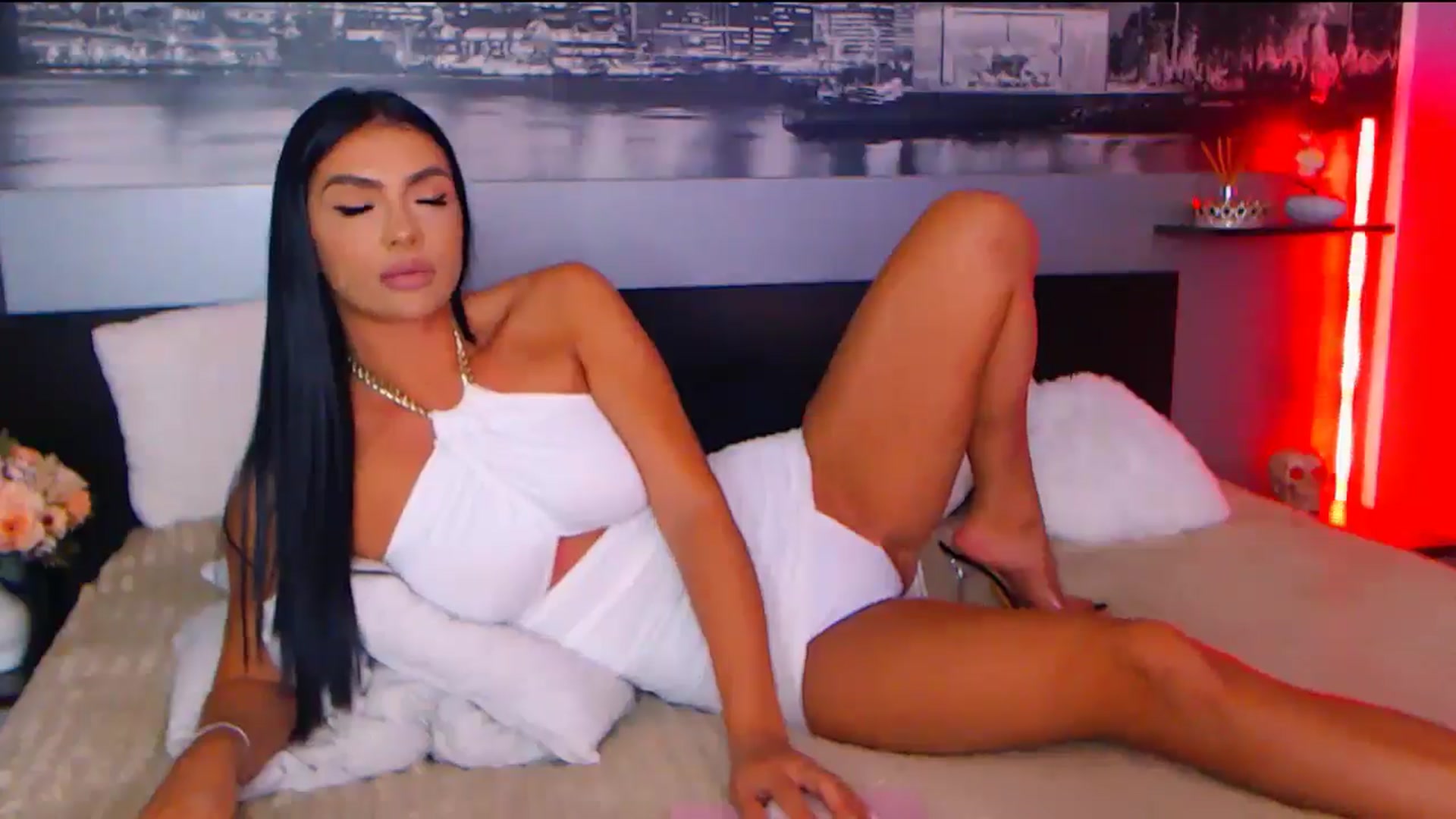 Gallery image thumbnail from AmaliaA's myfreecams stream on, 09/19/2025, 12:50 image 2 of 20