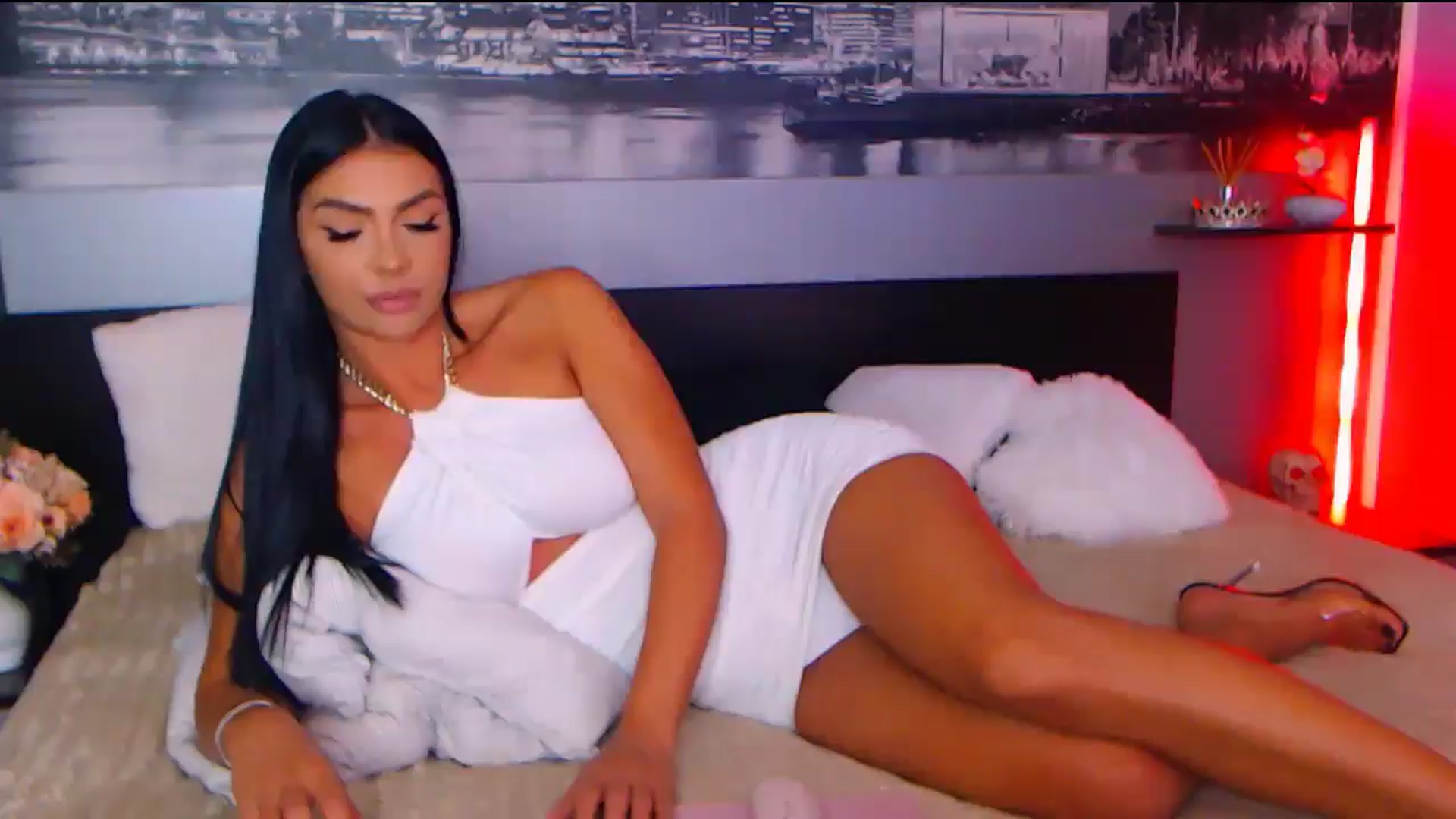 Gallery image thumbnail from AmaliaA's myfreecams stream on, 09/19/2025, 12:50 image 1 of 20