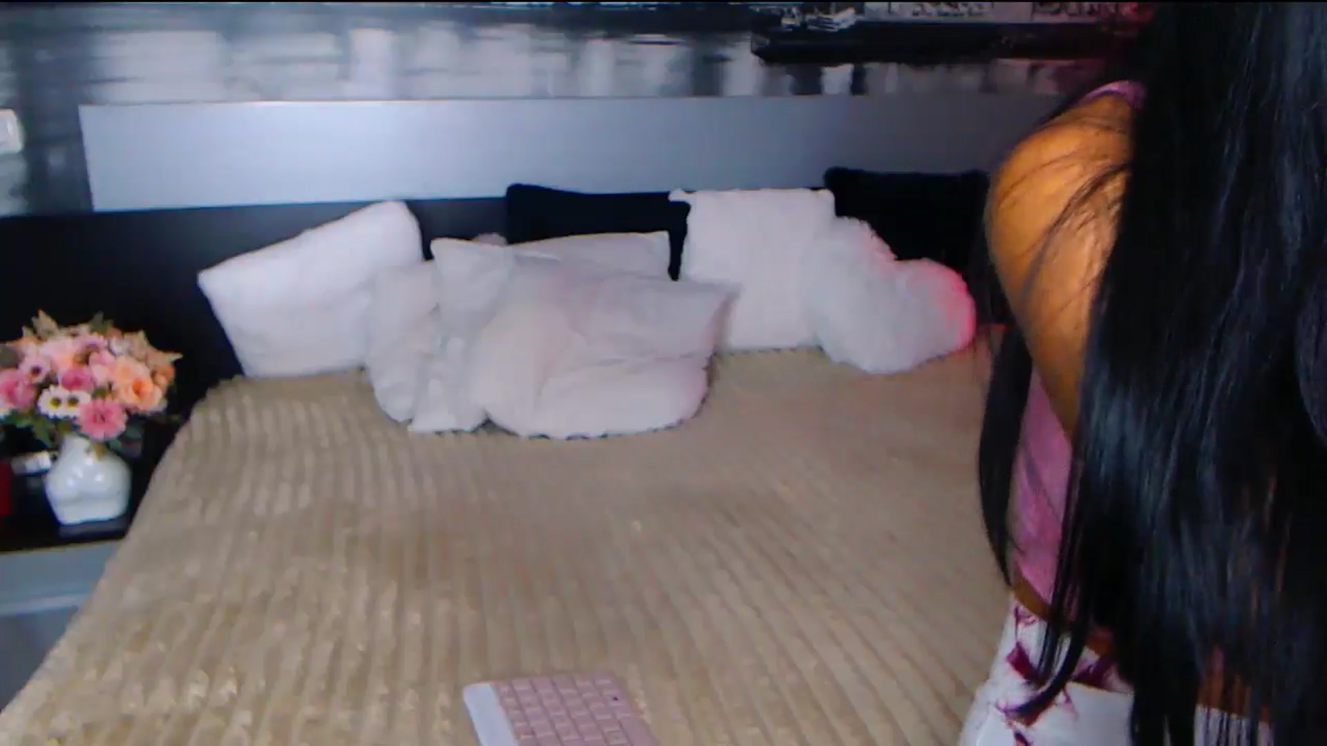Gallery image thumbnail from AmaliaA's myfreecams stream on, 09/22/2025, 16:16 image 10 of 20