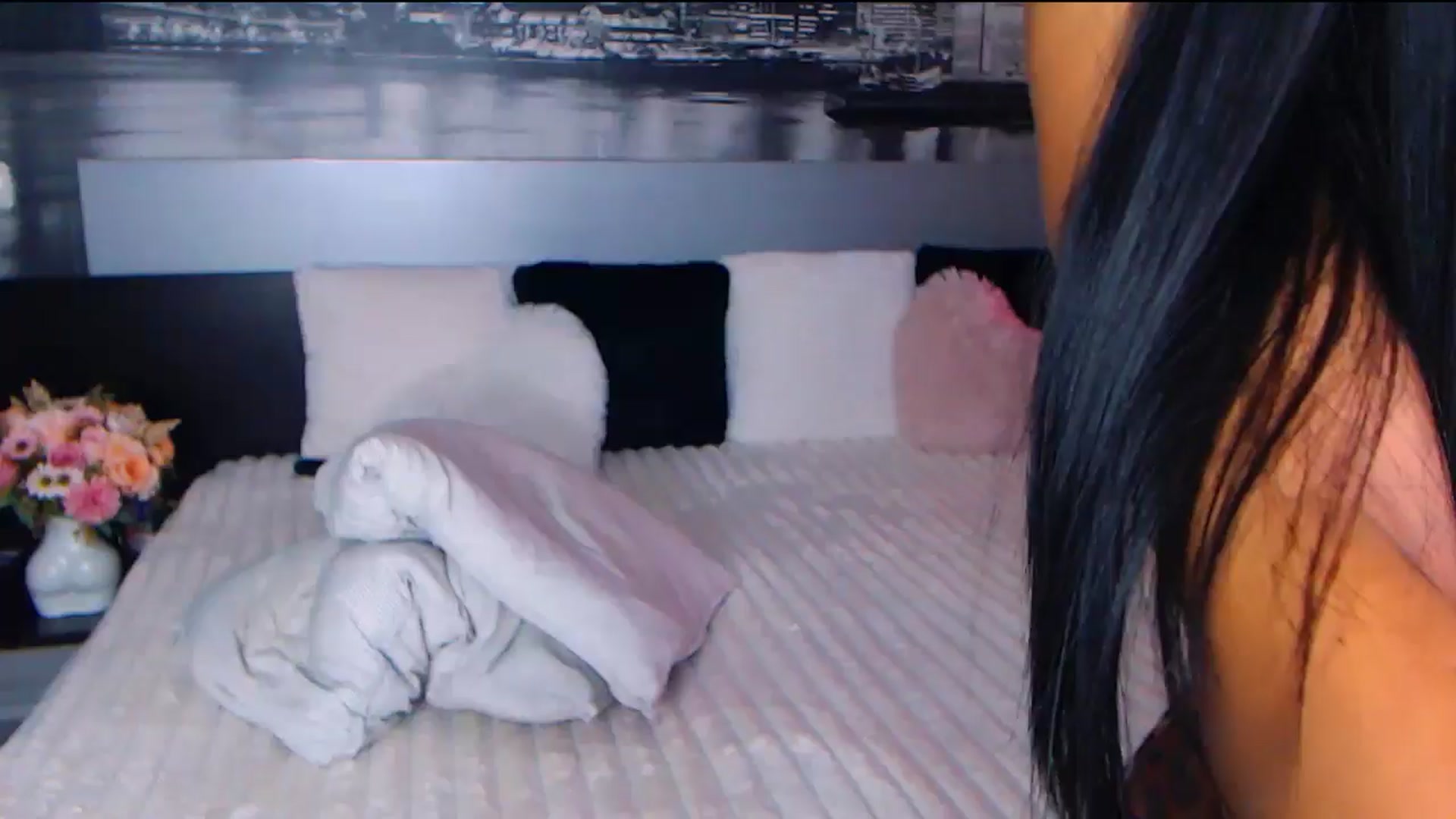 Gallery image thumbnail from AmaliaA's myfreecams stream on, 10/07/2025, 13:02 image 17 of 20