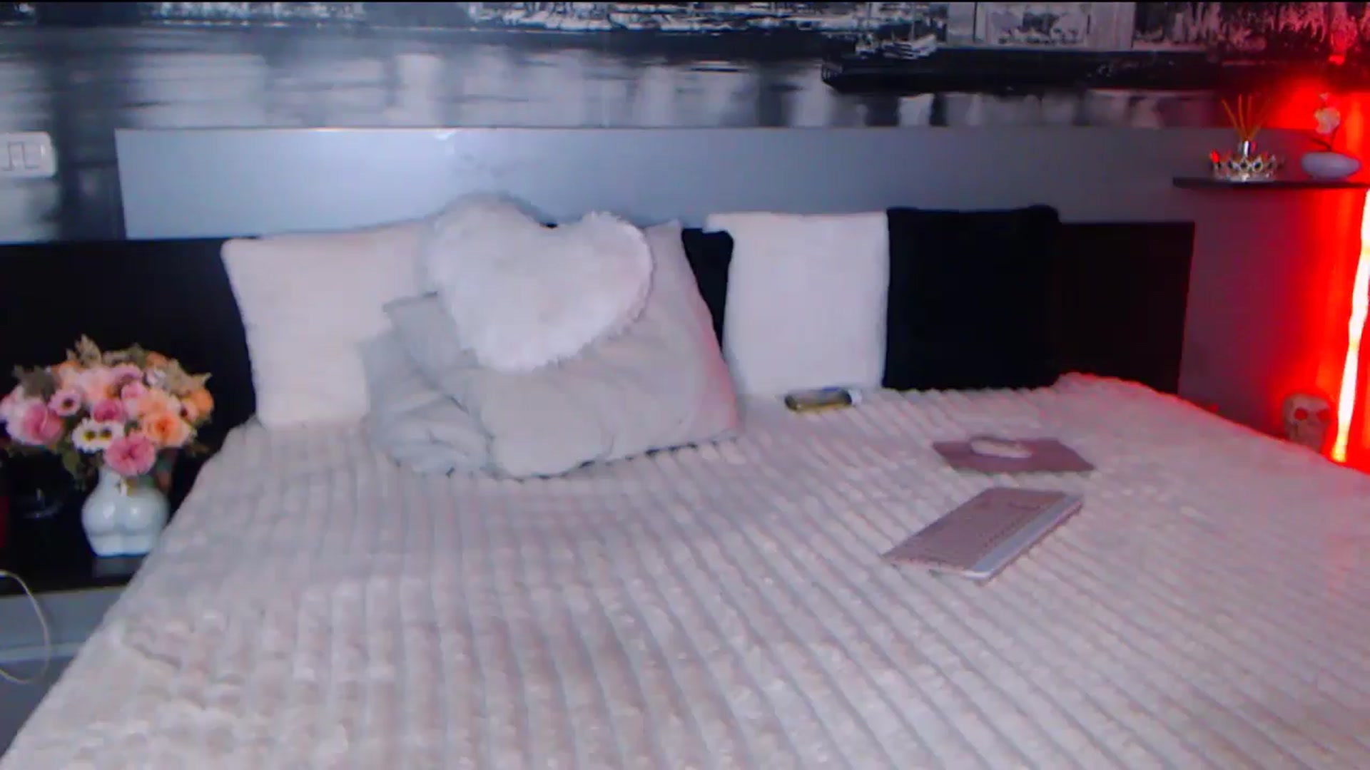 Gallery image thumbnail from AmaliaA's myfreecams stream on, 10/08/2025, 16:00 image 13 of 20