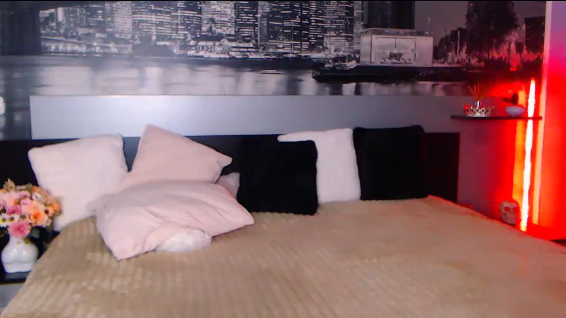 Gallery image thumbnail from AmaliaA's myfreecams stream on, 10/15/2025, 16:55 image 3 of 20