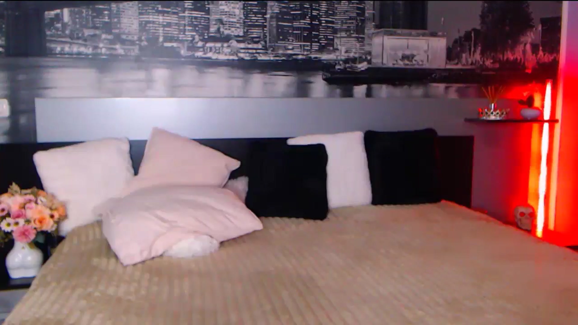 Gallery image thumbnail from AmaliaA's myfreecams stream on, 10/15/2025, 16:55 image 2 of 20