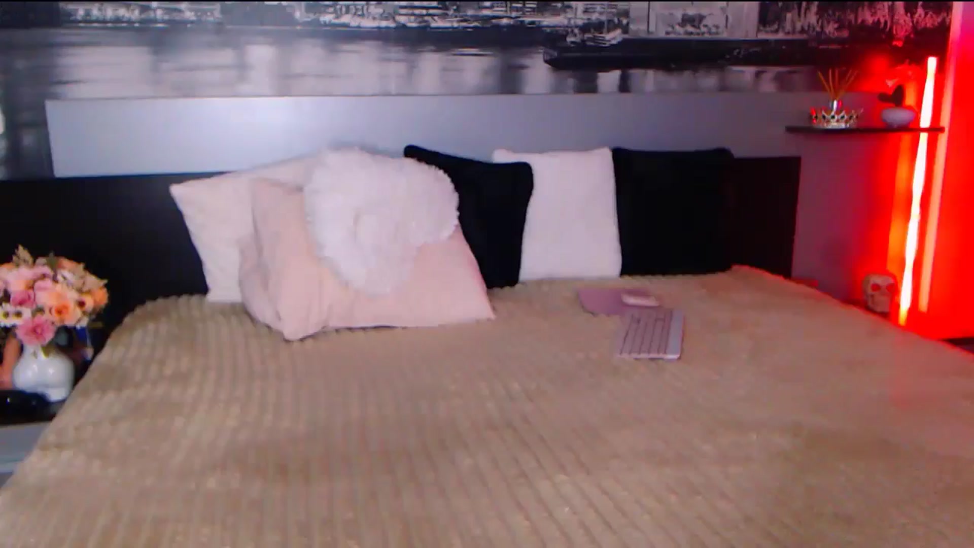 Gallery image thumbnail from AmaliaA's myfreecams stream on, 10/17/2025, 14:42 image 1 of 20
