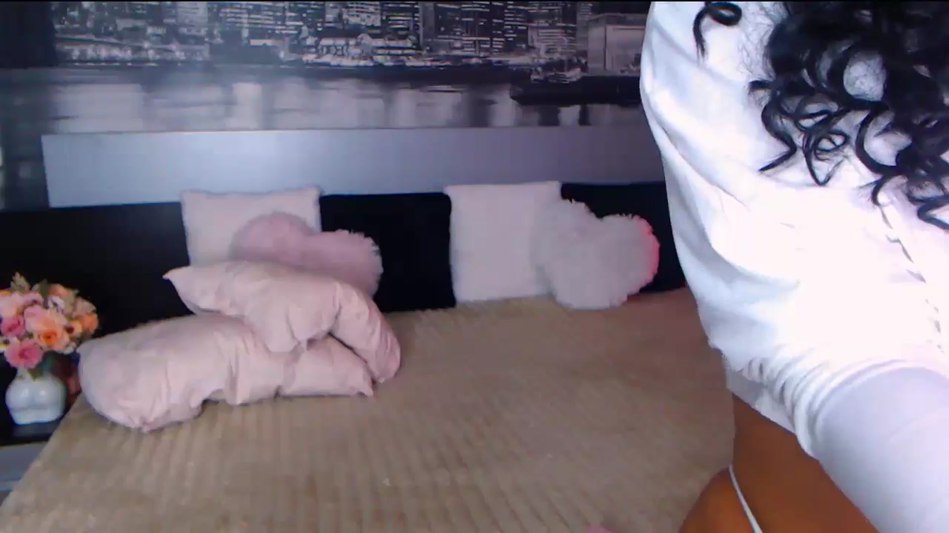 Gallery image thumbnail from AmaliaA's myfreecams stream on, 10/22/2025, 11:45 image 12 of 20