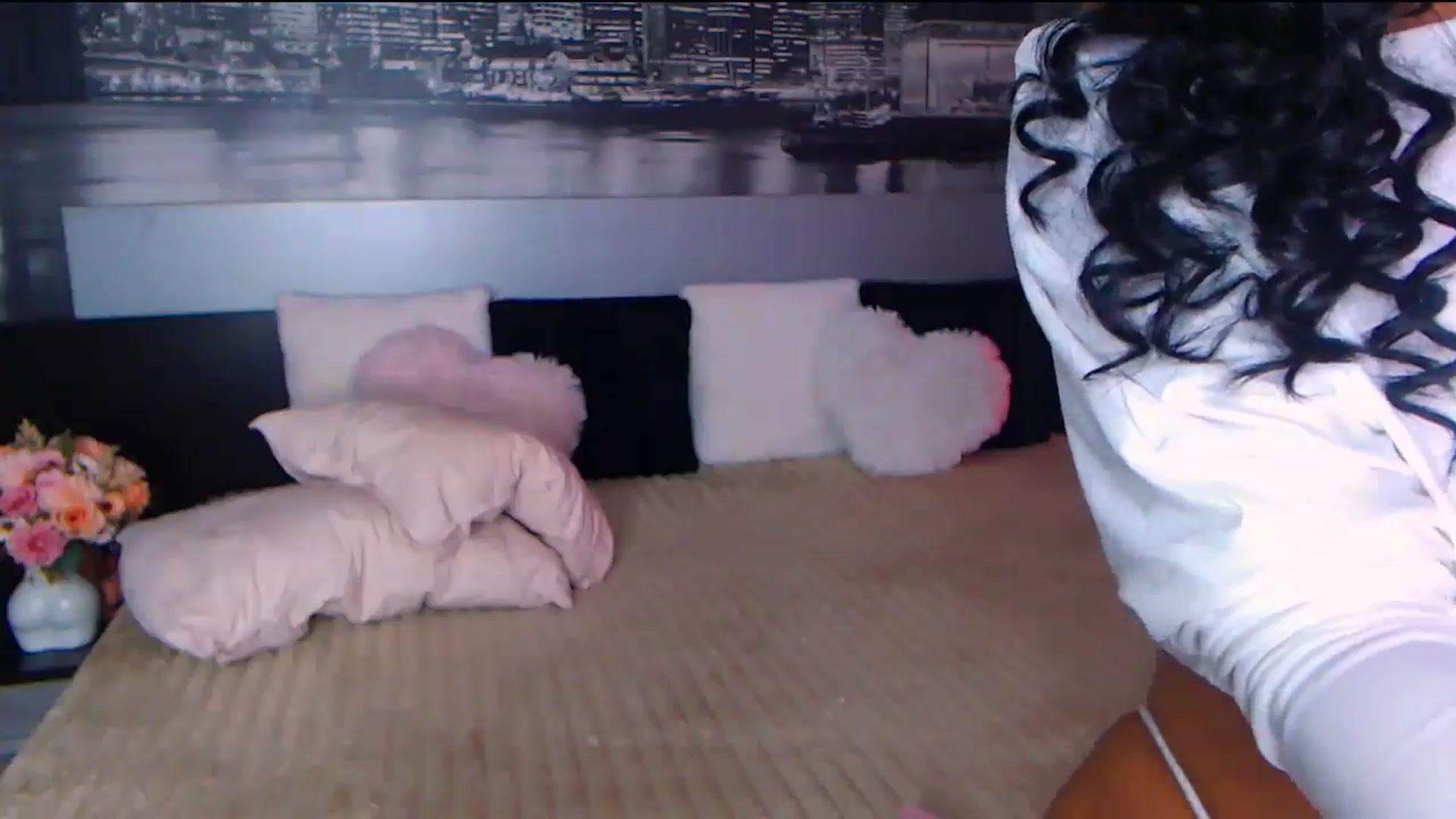 Gallery image thumbnail from AmaliaA's myfreecams stream on, 10/22/2025, 11:45 image 13 of 20