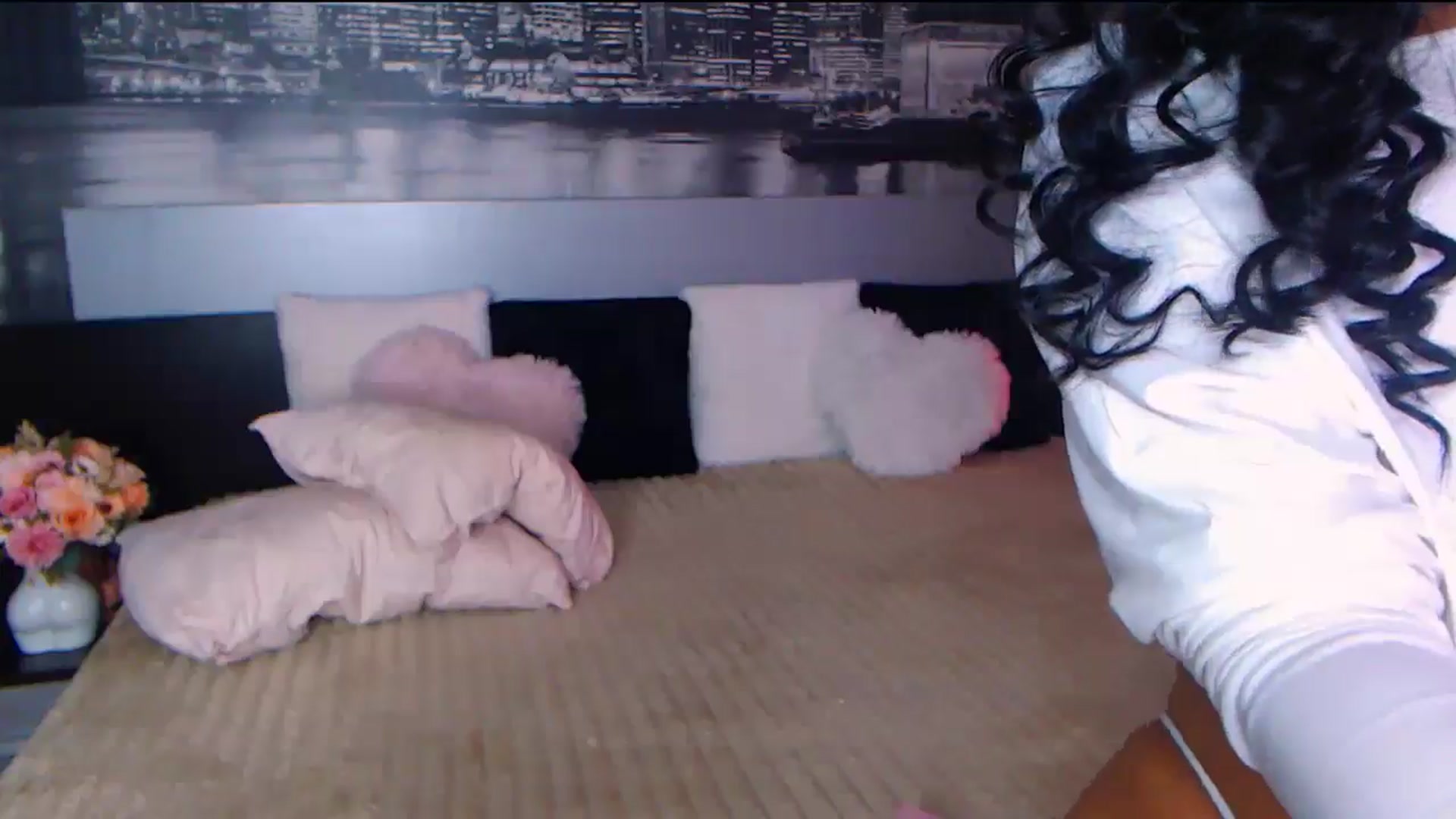 Gallery image thumbnail from AmaliaA's myfreecams stream on, 10/22/2025, 11:45 image 14 of 20