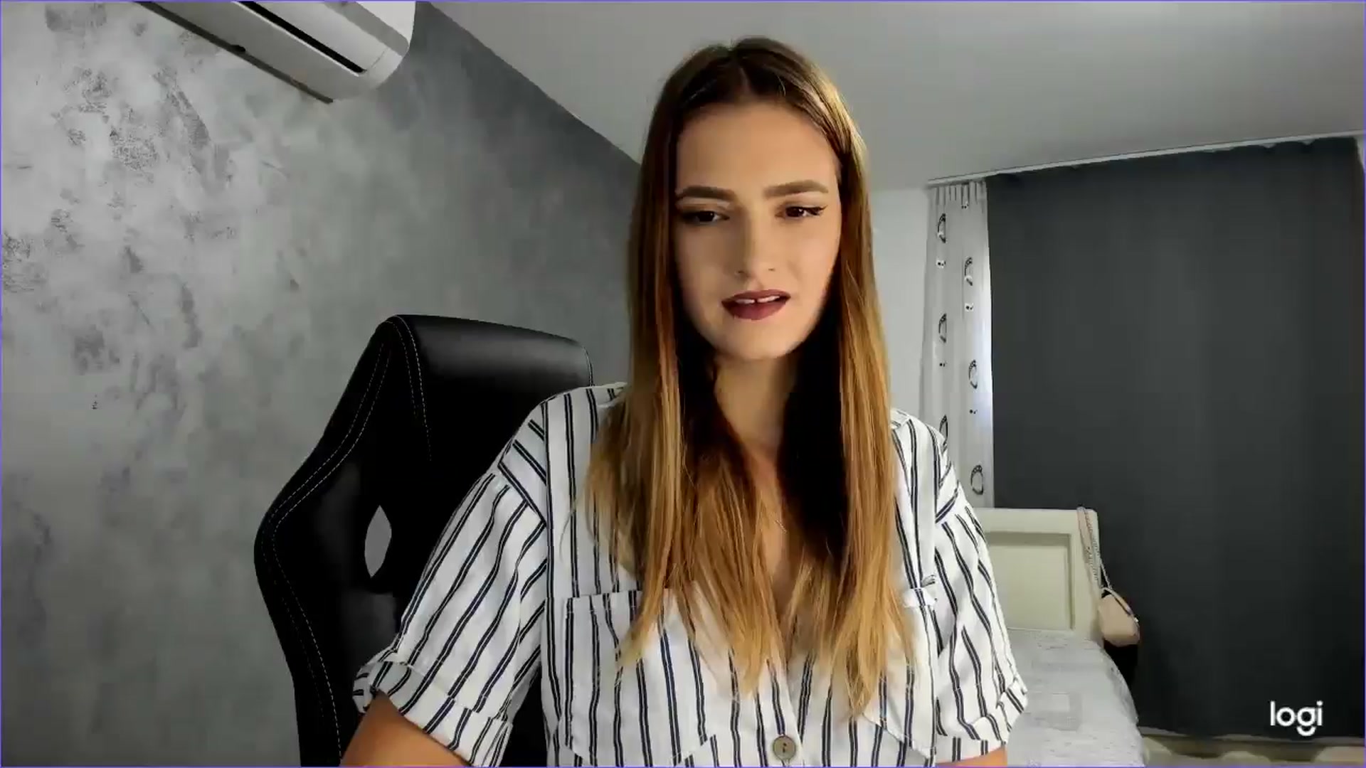Gallery image thumbnail from AmaliaKeys's myfreecams stream on, 09/02/2025, 15:50 image 4 of 20