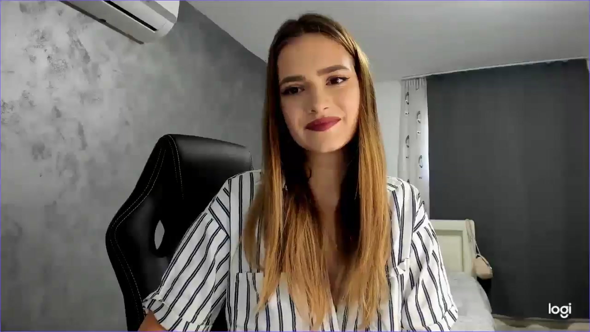 Gallery image thumbnail from AmaliaKeys's myfreecams stream on, 09/02/2025, 15:50 image 5 of 20