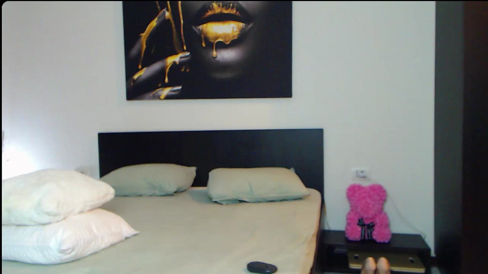 Gallery image thumbnail from AmaliaRosse's myfreecams stream on, 07/13/2023, 17:36 image 17 of 20