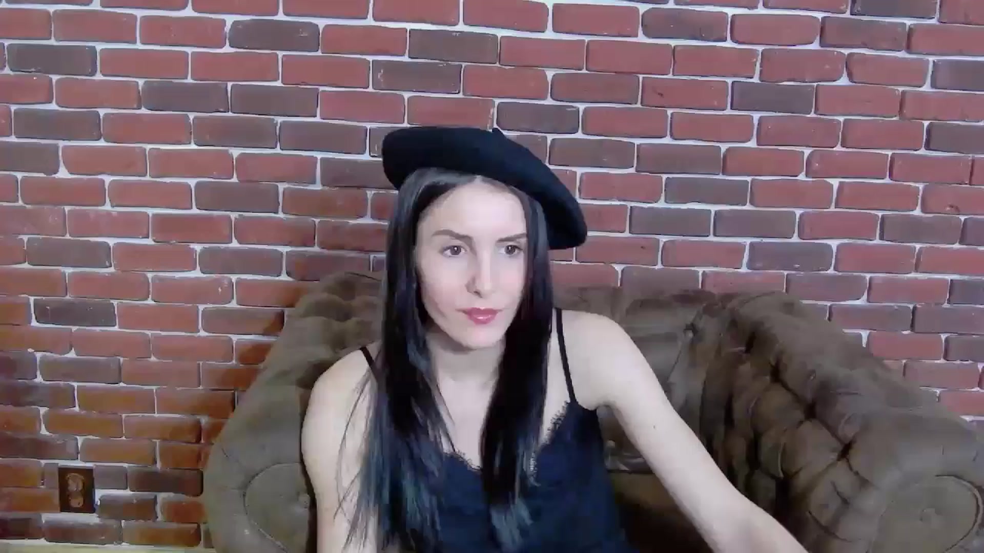 Gallery image thumbnail from Amallyaaa's myfreecams stream on, 05/27/2024, 21:26 image 15 of 20