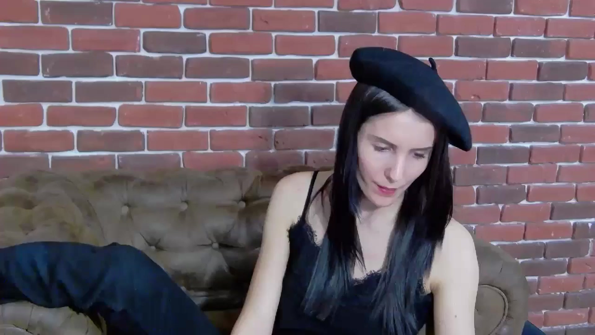 Gallery image thumbnail from Amallyaaa's myfreecams stream on, 05/27/2024, 21:26 image 17 of 20