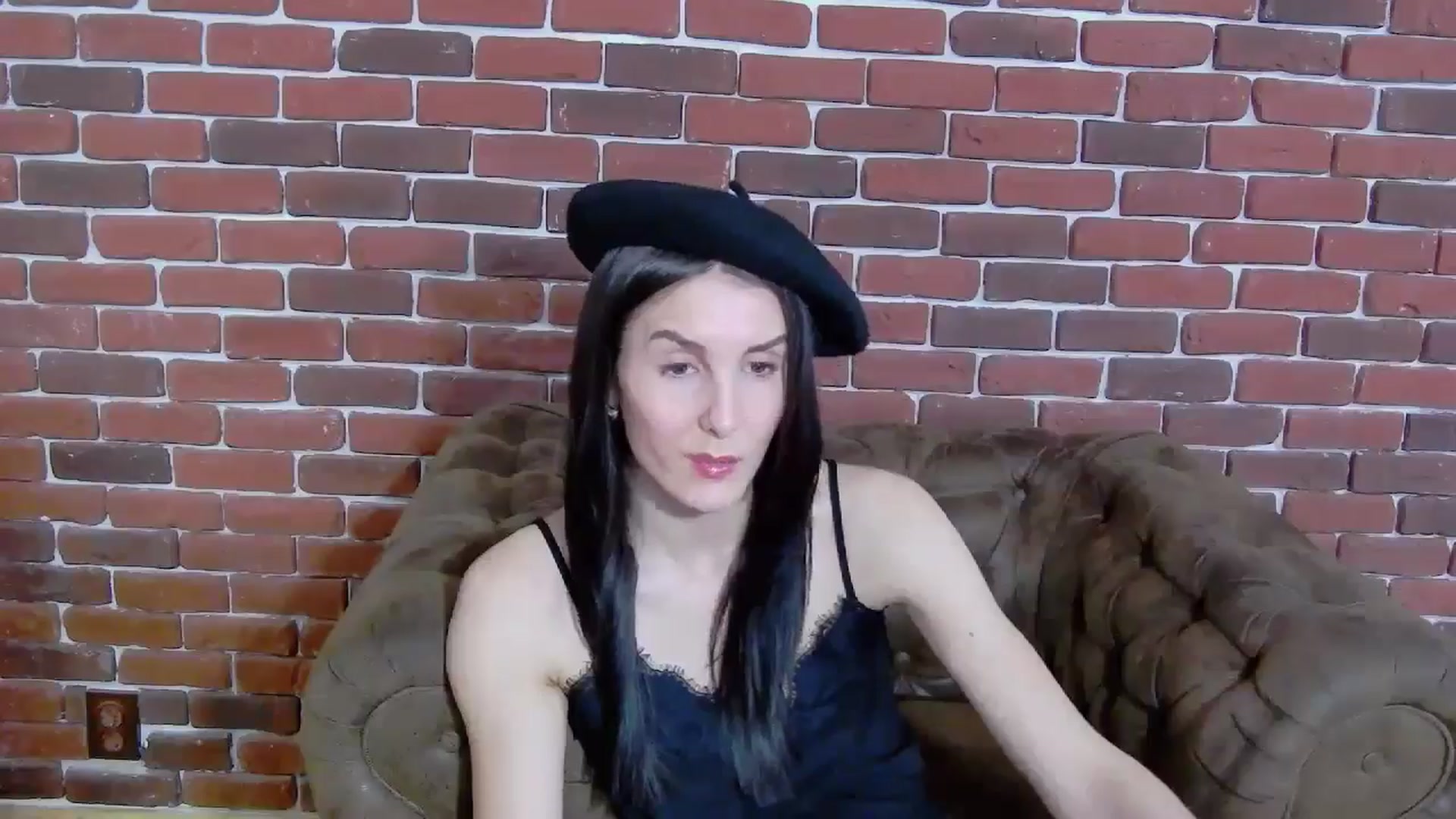 Gallery image thumbnail from Amallyaaa's myfreecams stream on, 05/27/2024, 21:26 image 16 of 20