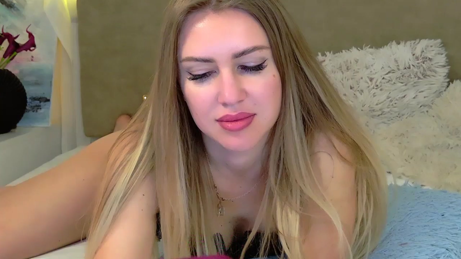Gallery image thumbnail from Amanda03's myfreecams stream on, 02/16/2026, 11:55 image 3 of 20