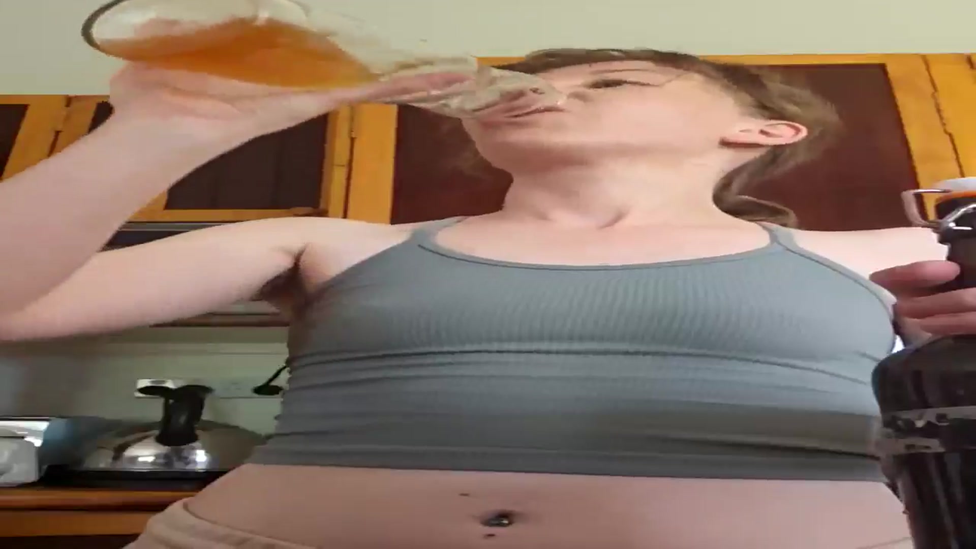 Gallery image thumbnail from AmandaJay8's myfreecams stream on, 02/23/2025, 03:28 image 18 of 20