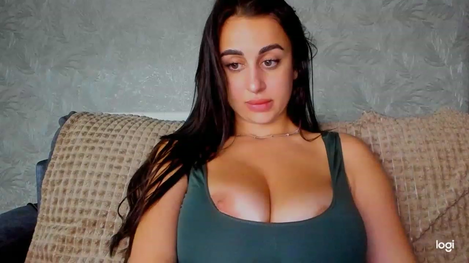 Gallery image thumbnail from AmandaWales_'s myfreecams stream on, 11/16/2022, 15:18 image 8 of 20