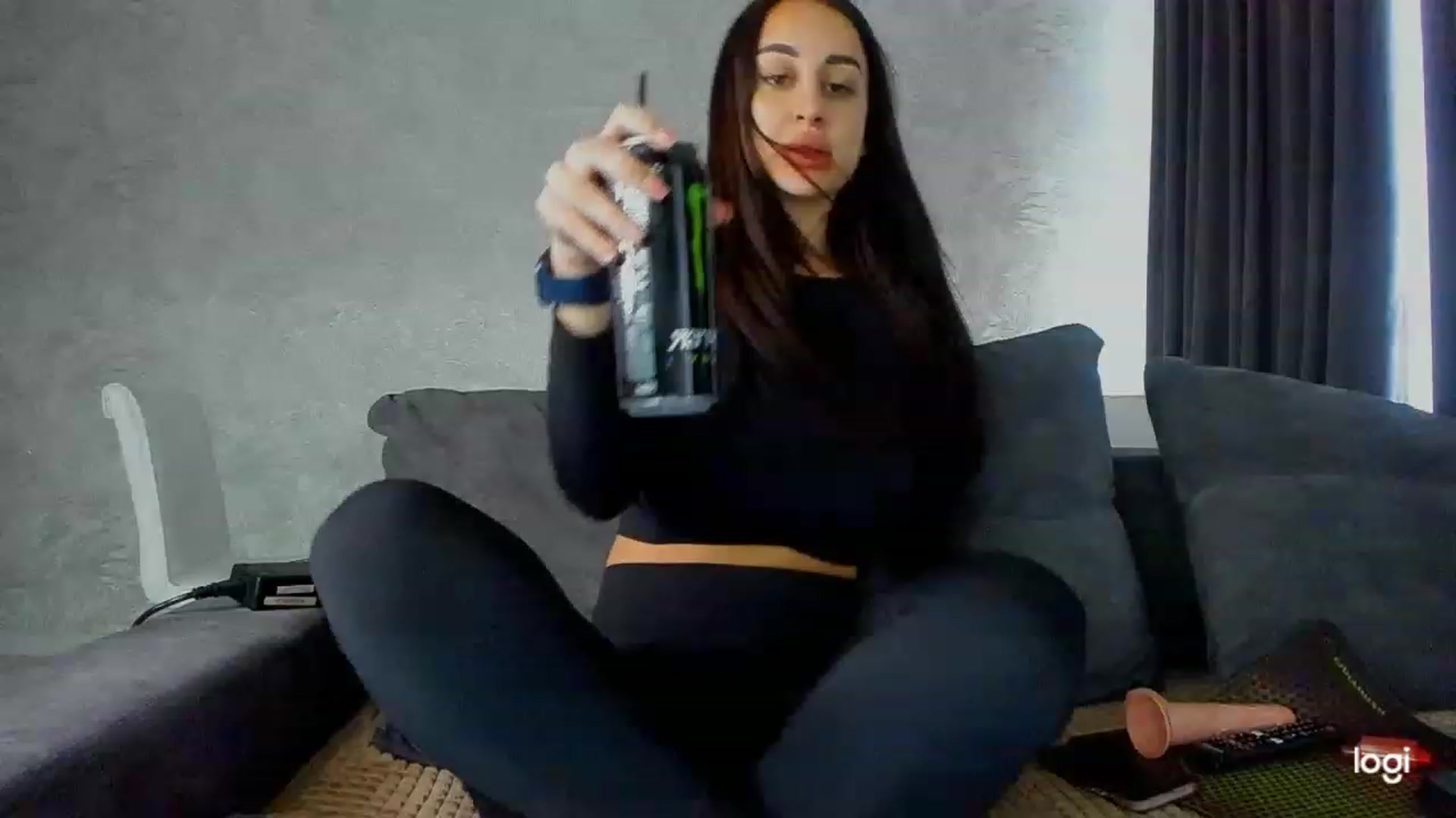 Gallery image thumbnail from AmandaWales_'s myfreecams stream on, 11/18/2022, 13:08 image 9 of 20