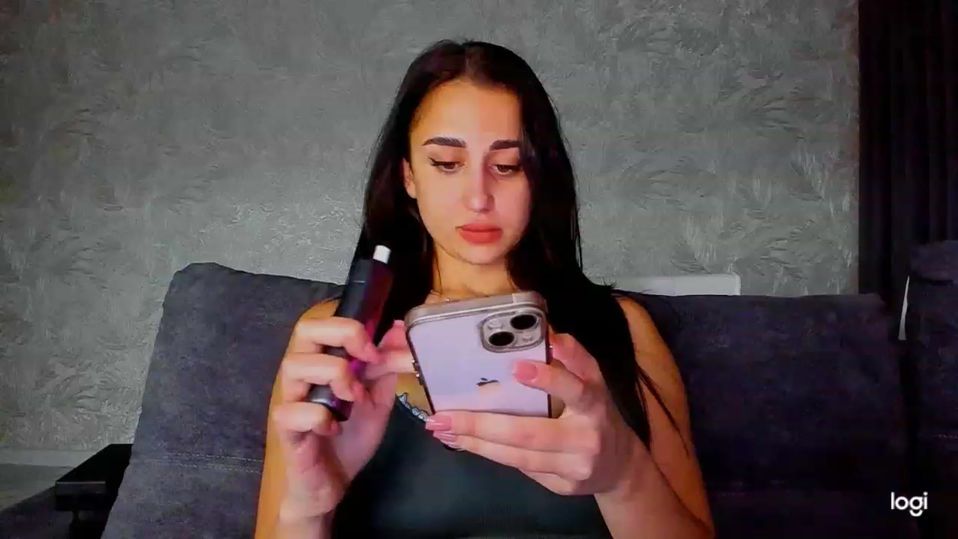 Gallery image thumbnail from AmandaWales_'s myfreecams stream on, 11/22/2022, 16:22 image 1 of 20